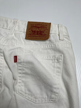 Load image into Gallery viewer, Vintage Levi&#39;s Red Tab Denim 28
