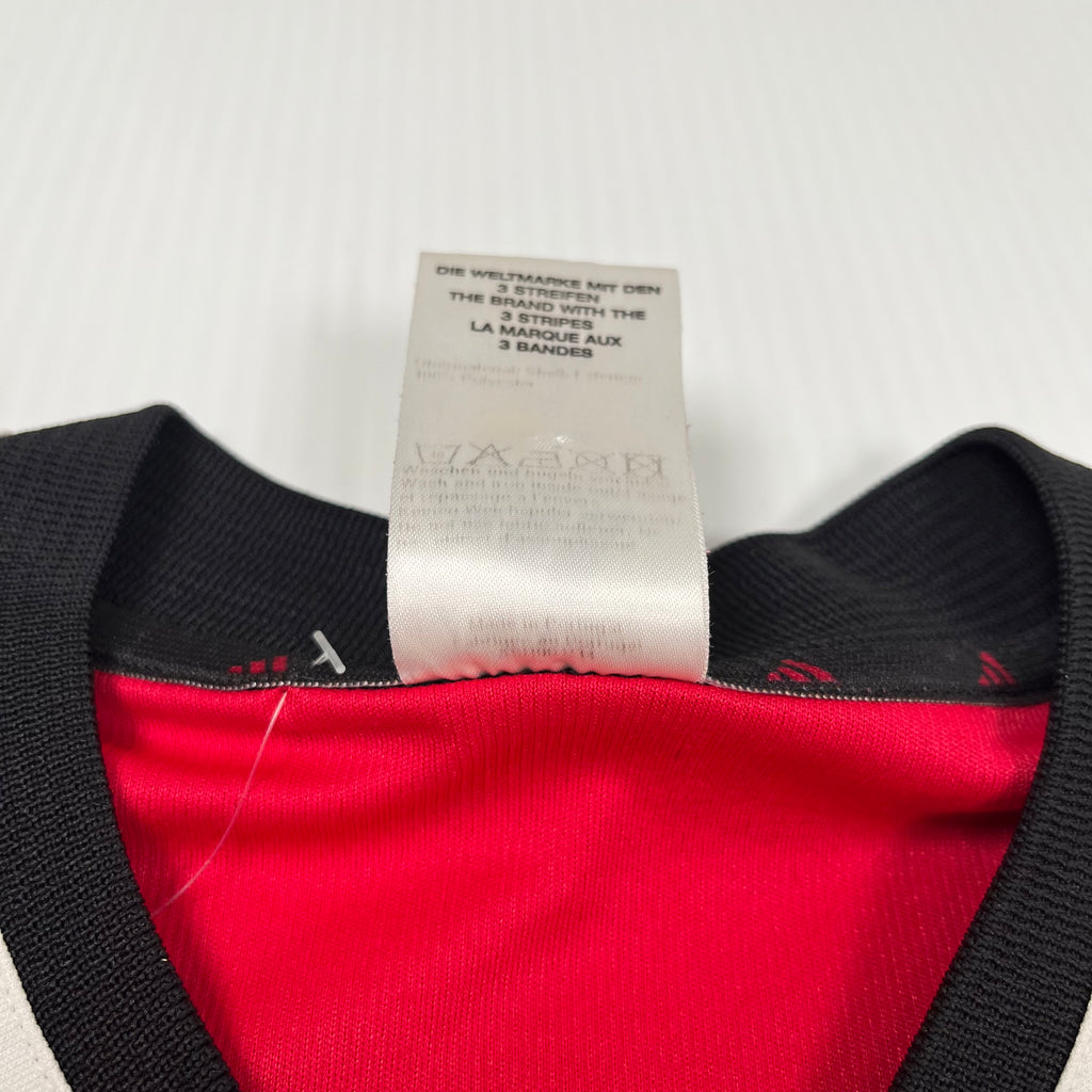 2001-02 Adidas VfB Stuttgart Away Kit S