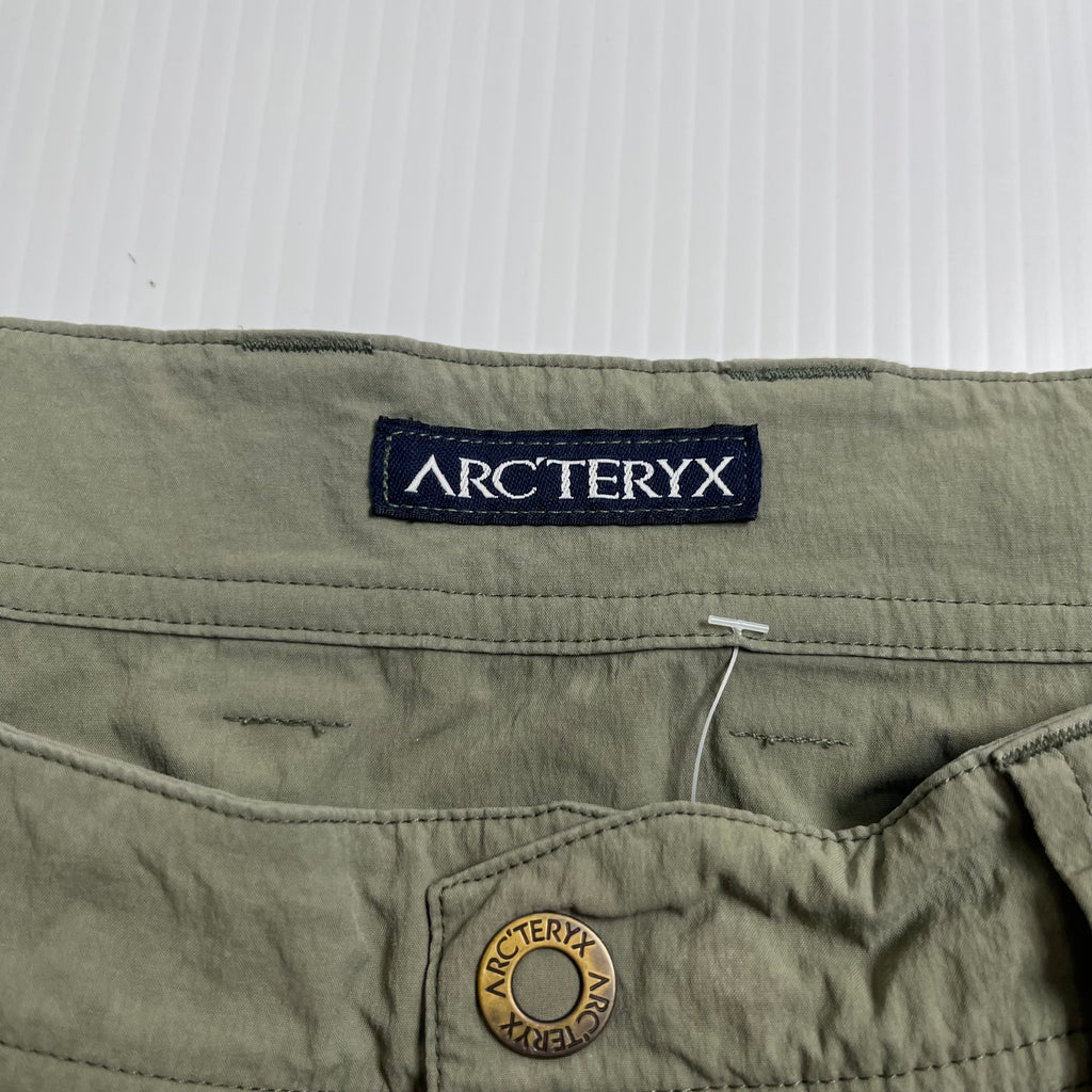 Arc'teryx Cargo Light Shorts 32