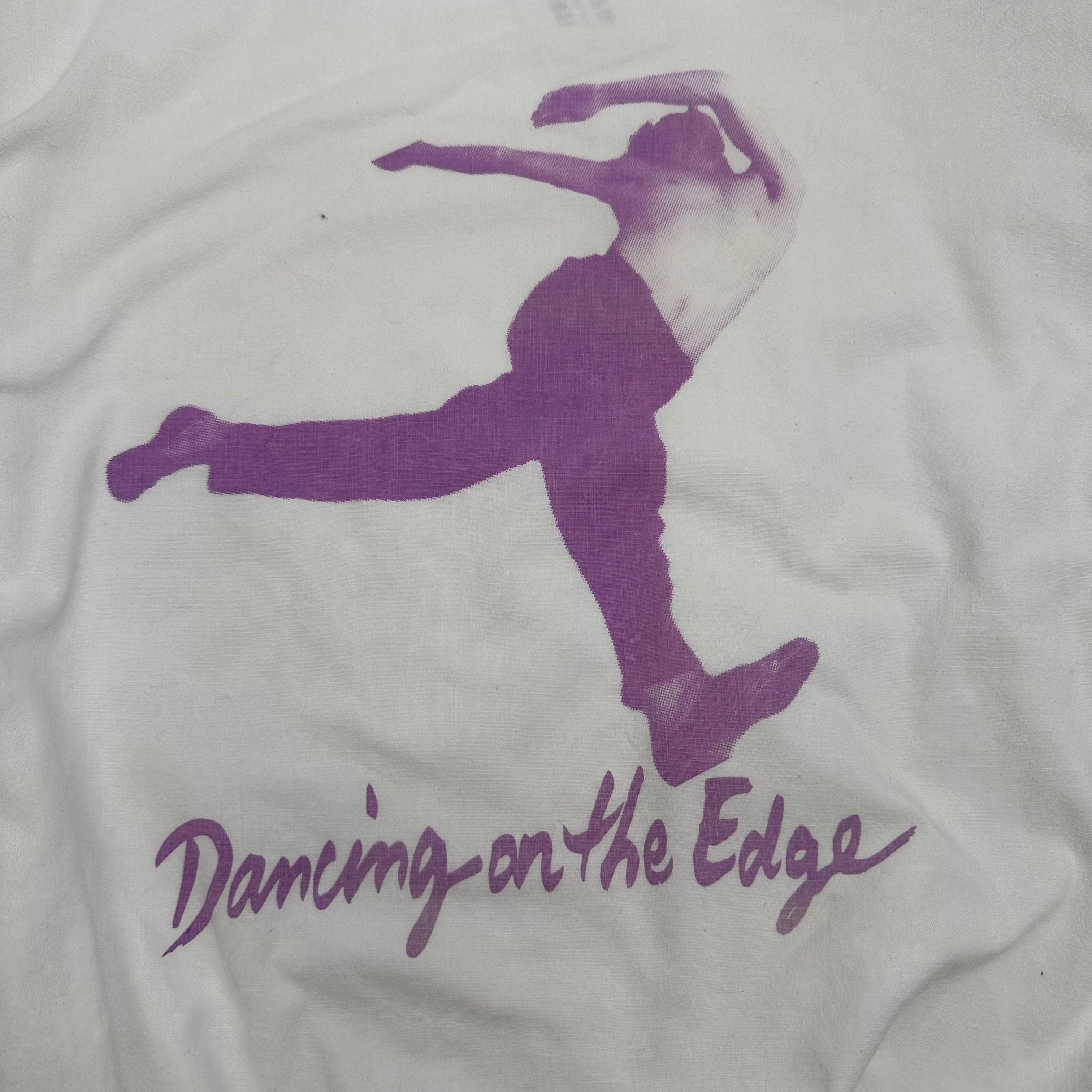 Vintage Dancing On The Edge Light Crewneck XL