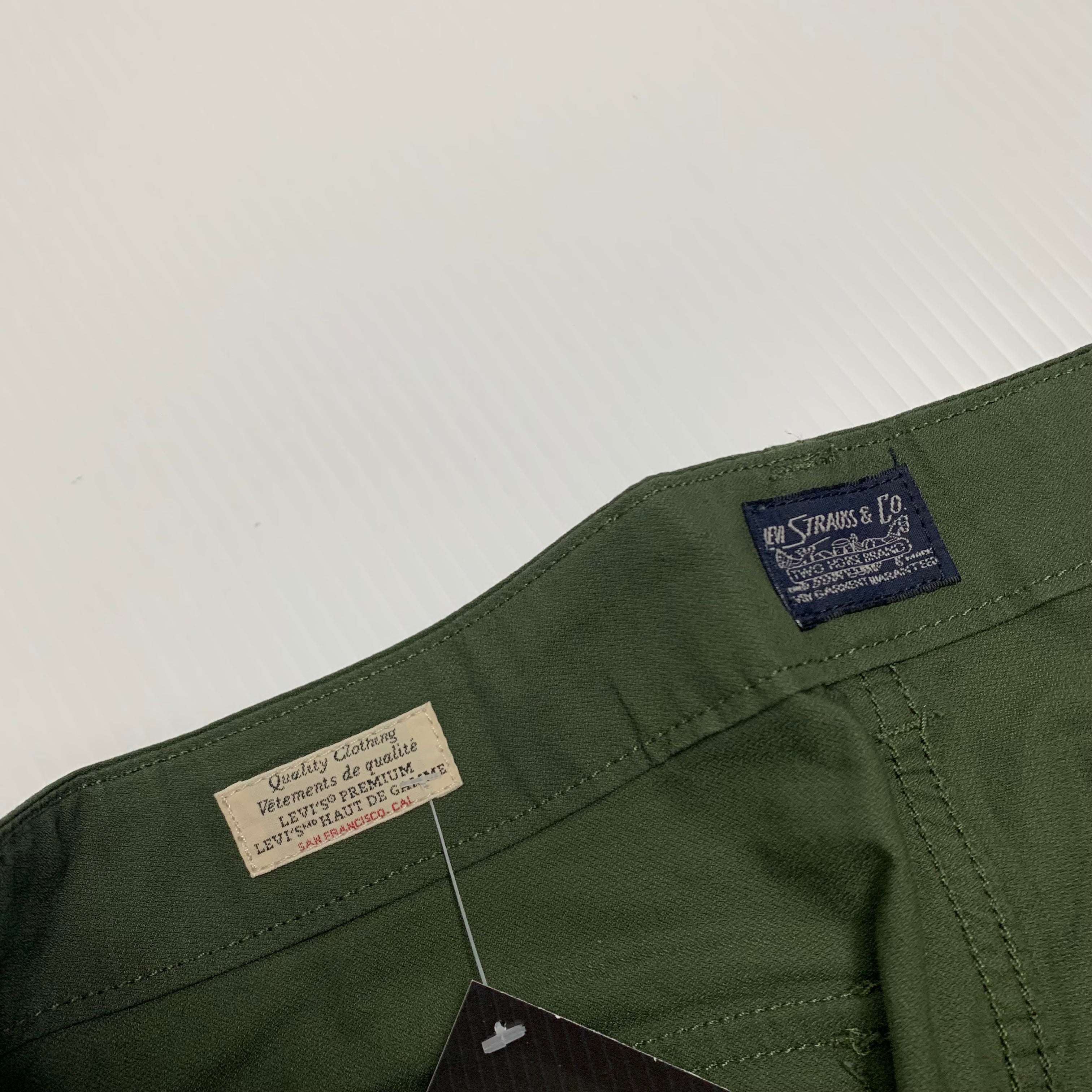 Levi’s Olive Cargo Pants 35