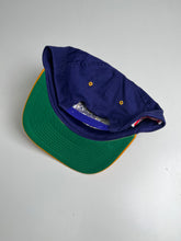 Load image into Gallery viewer, Vintage UW University of Washington Huskies Snapback
