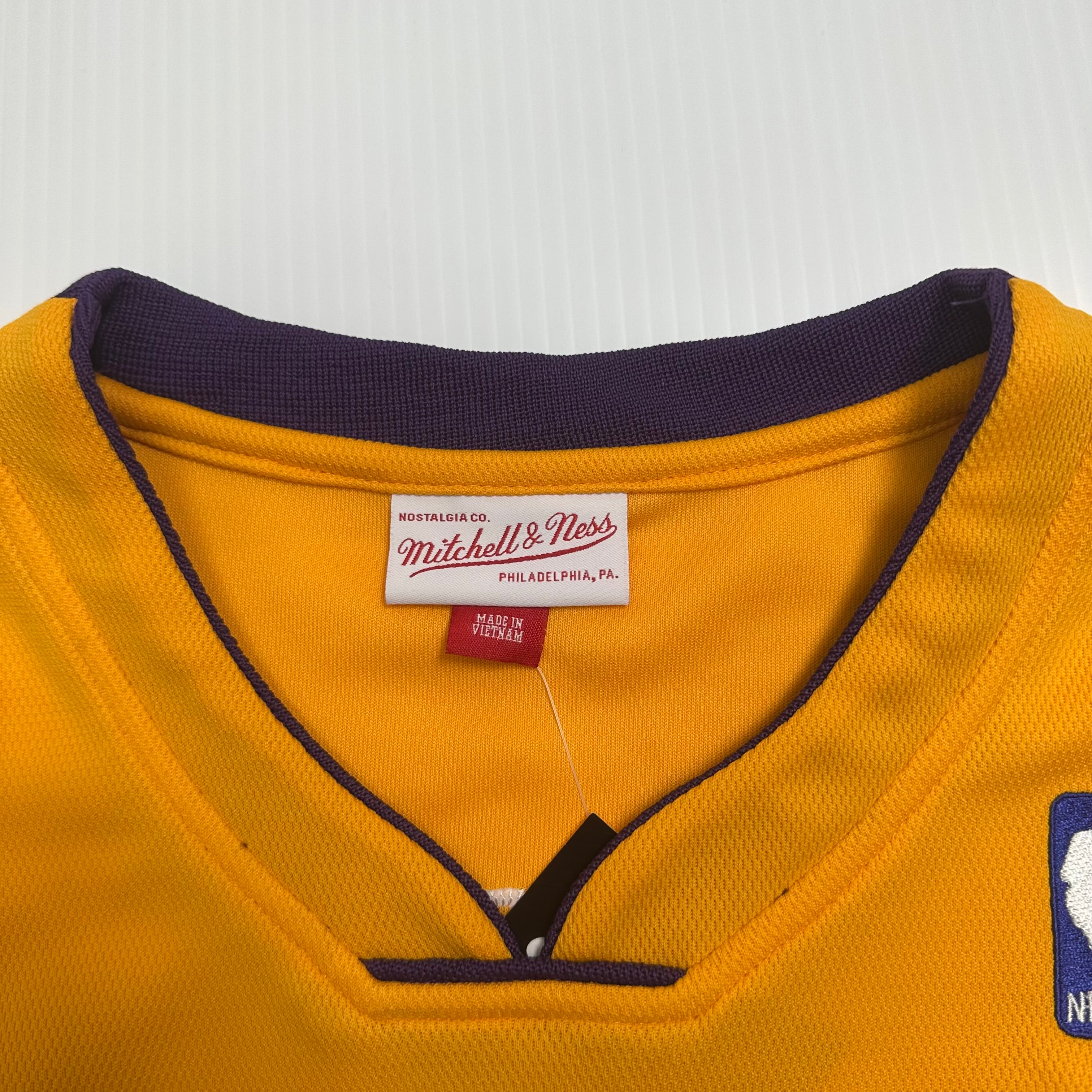 Mitchell & Ness LA Lakers Kobe Bryant #24 Basketball Jersey L