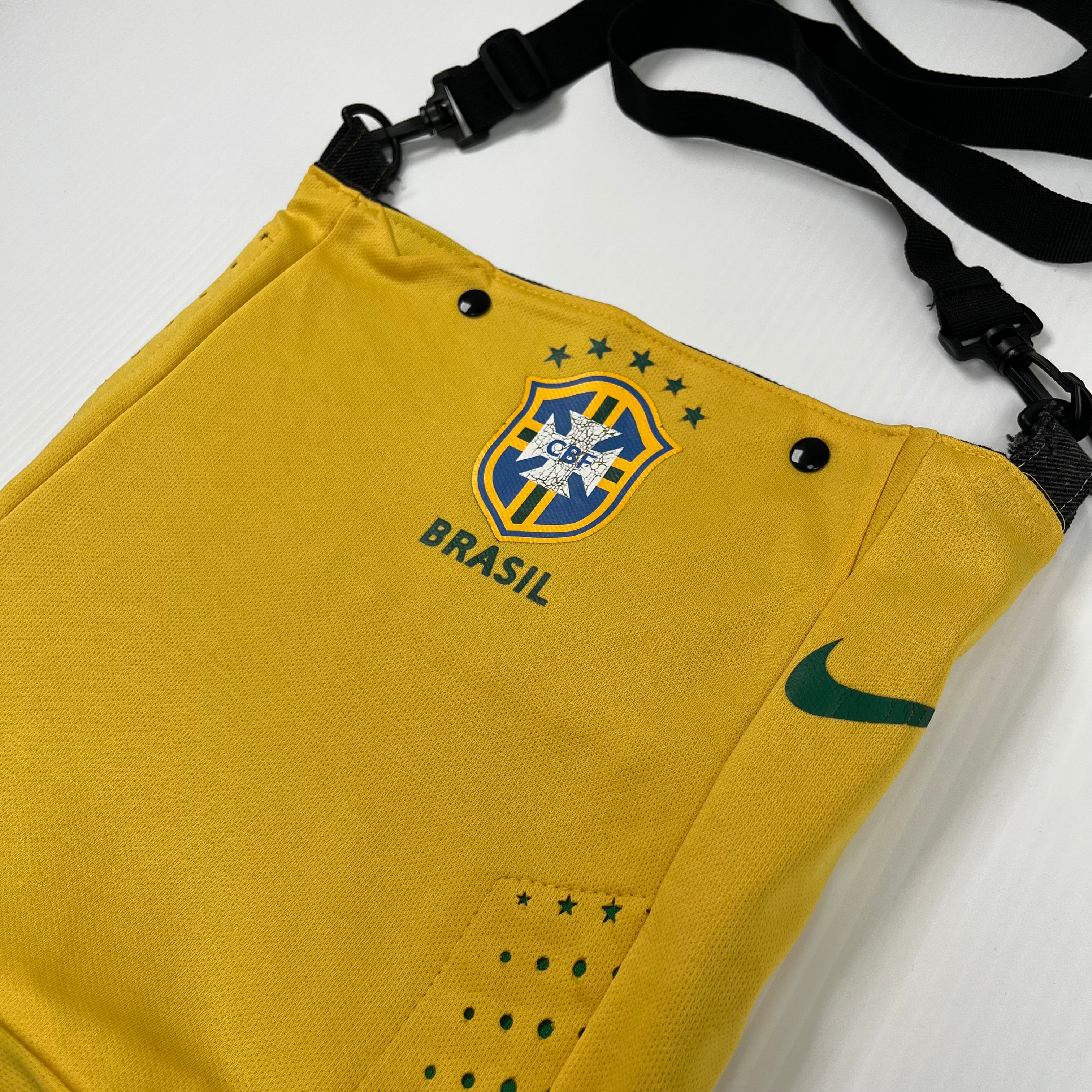 Rework Nike Brasil Side Bag