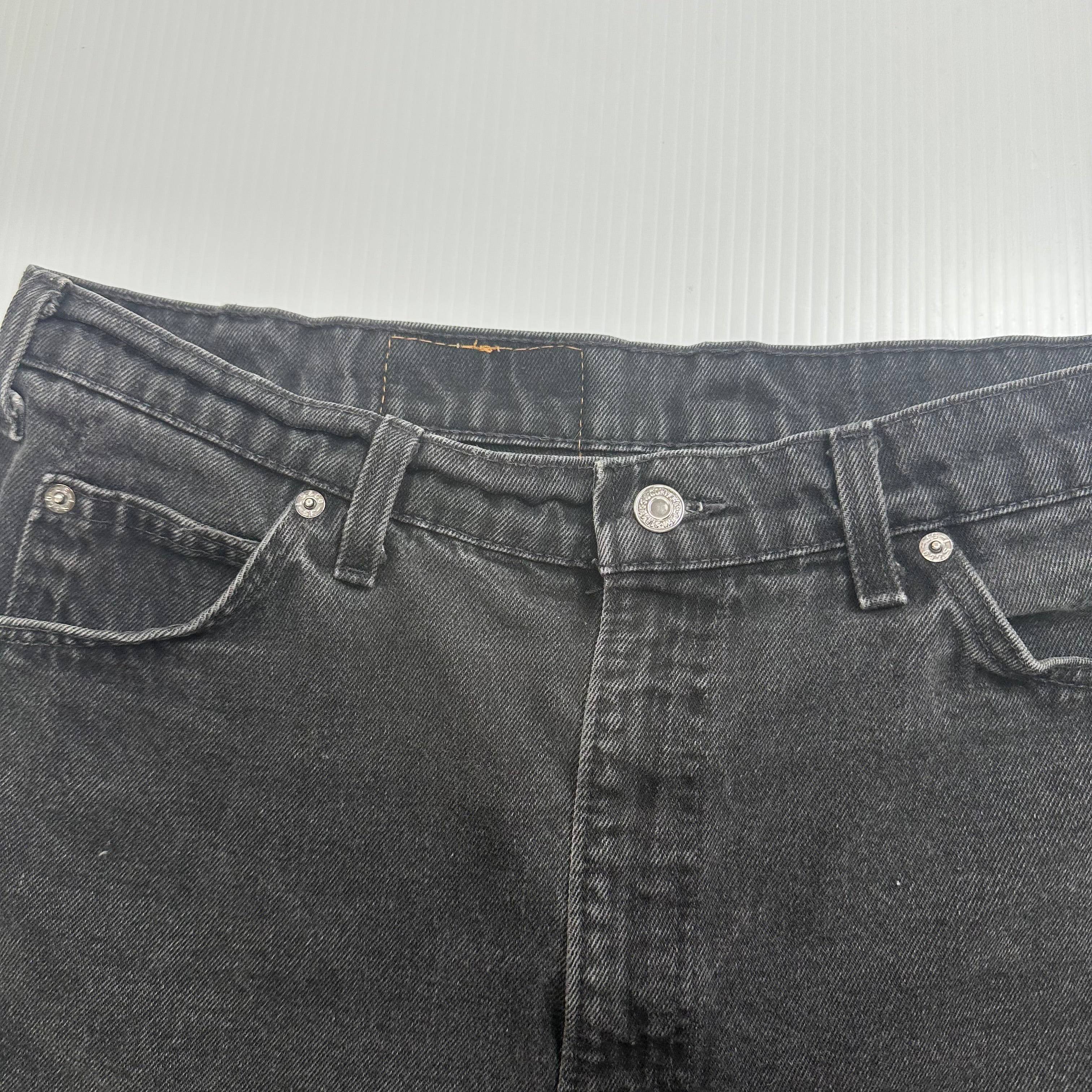 Vintage Levi's 550 Orange Tab Denim Shorts 38