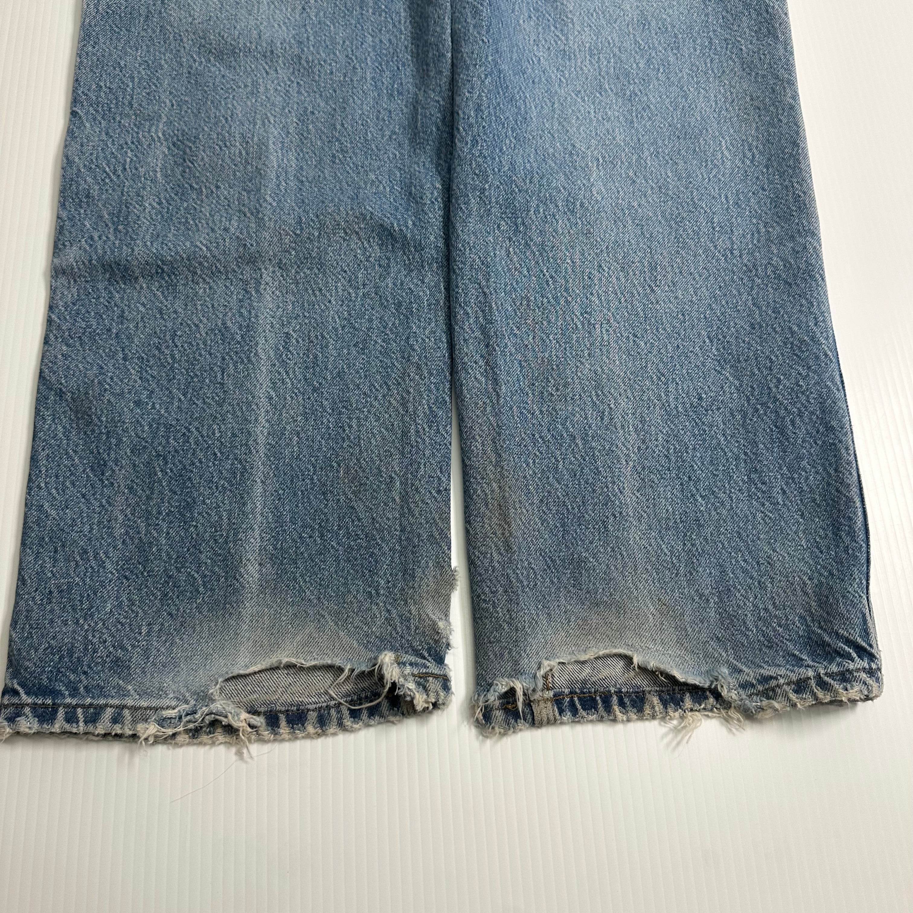 Vintage Carhartt Faded Light Wash Denim Double Knee 30x31.5