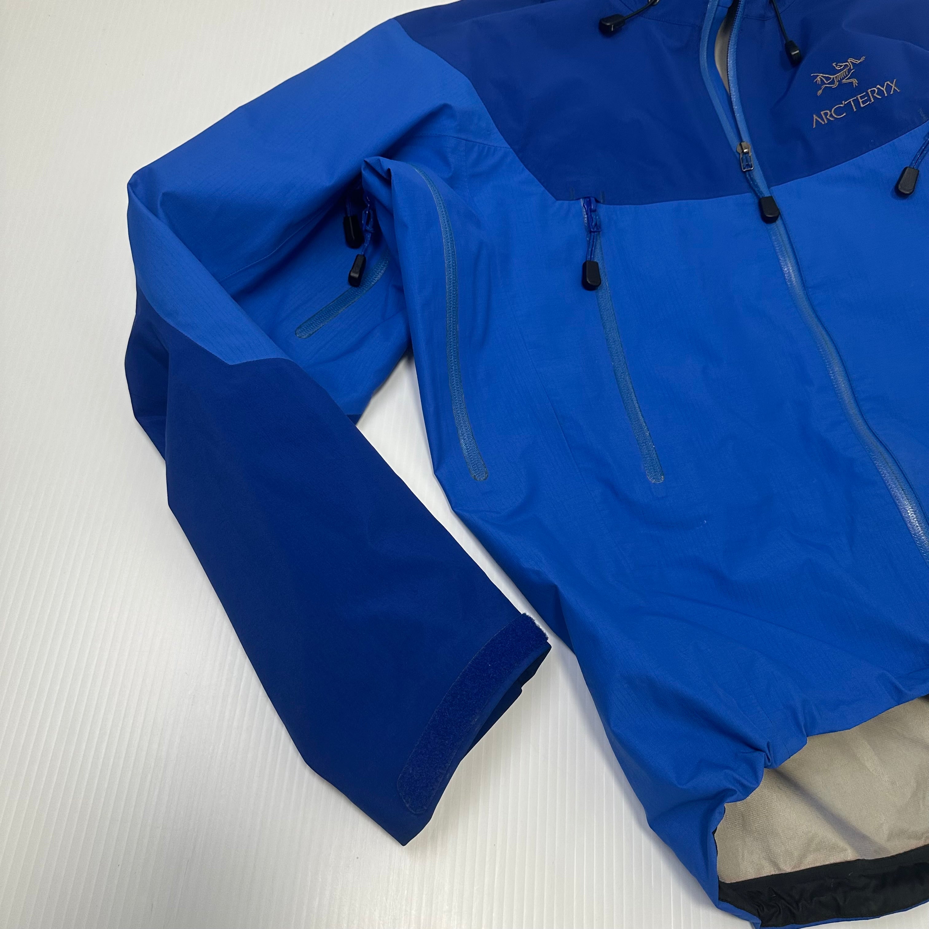 Arc'teryx Gore-Tex XCR Shell Jacket M