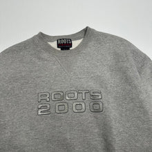 Load image into Gallery viewer, Vintage Roots 2000 Crewneck M
