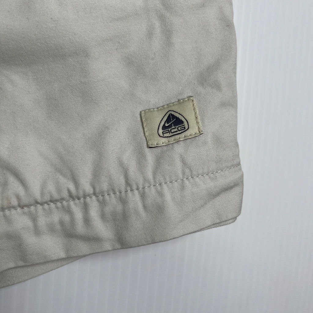 Vintage Nike ACG Cargo Shorts Women's 12