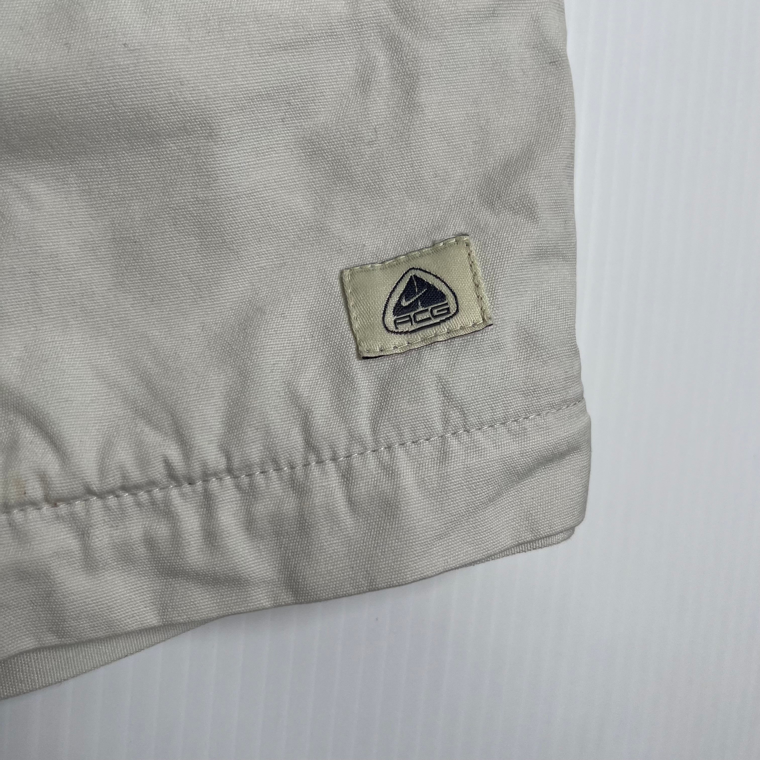 Vintage Nike ACG Cargo Shorts Women's 12