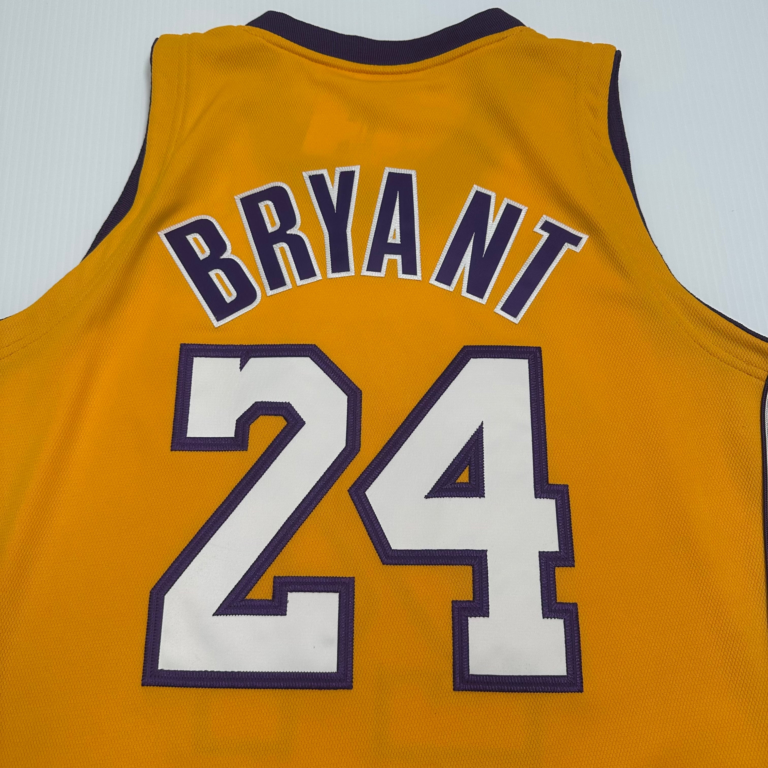 Mitchell & Ness LA Lakers Kobe Bryant #24 Basketball Jersey L
