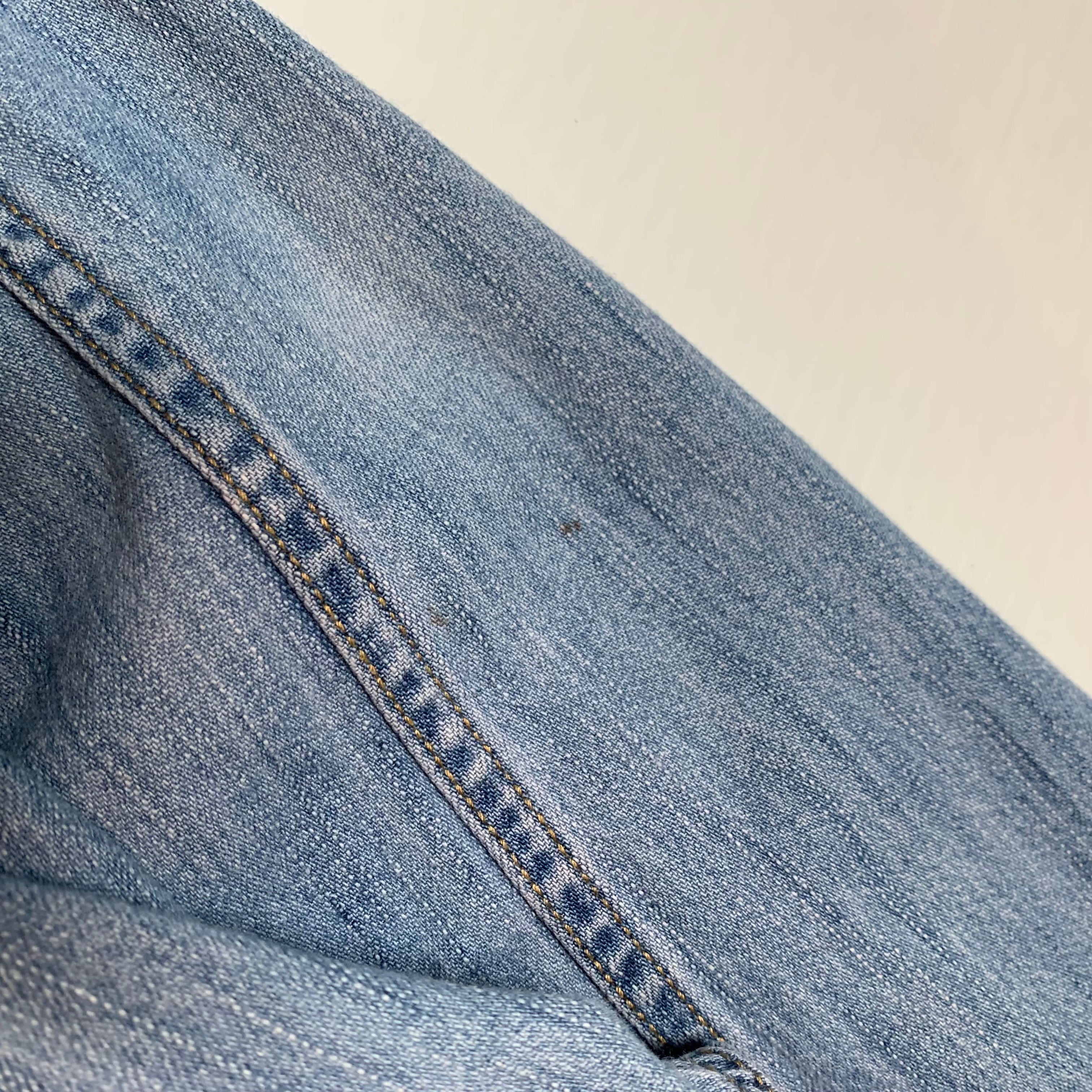 Levi's Signature Medium Wash Denim Button Up Shirt L