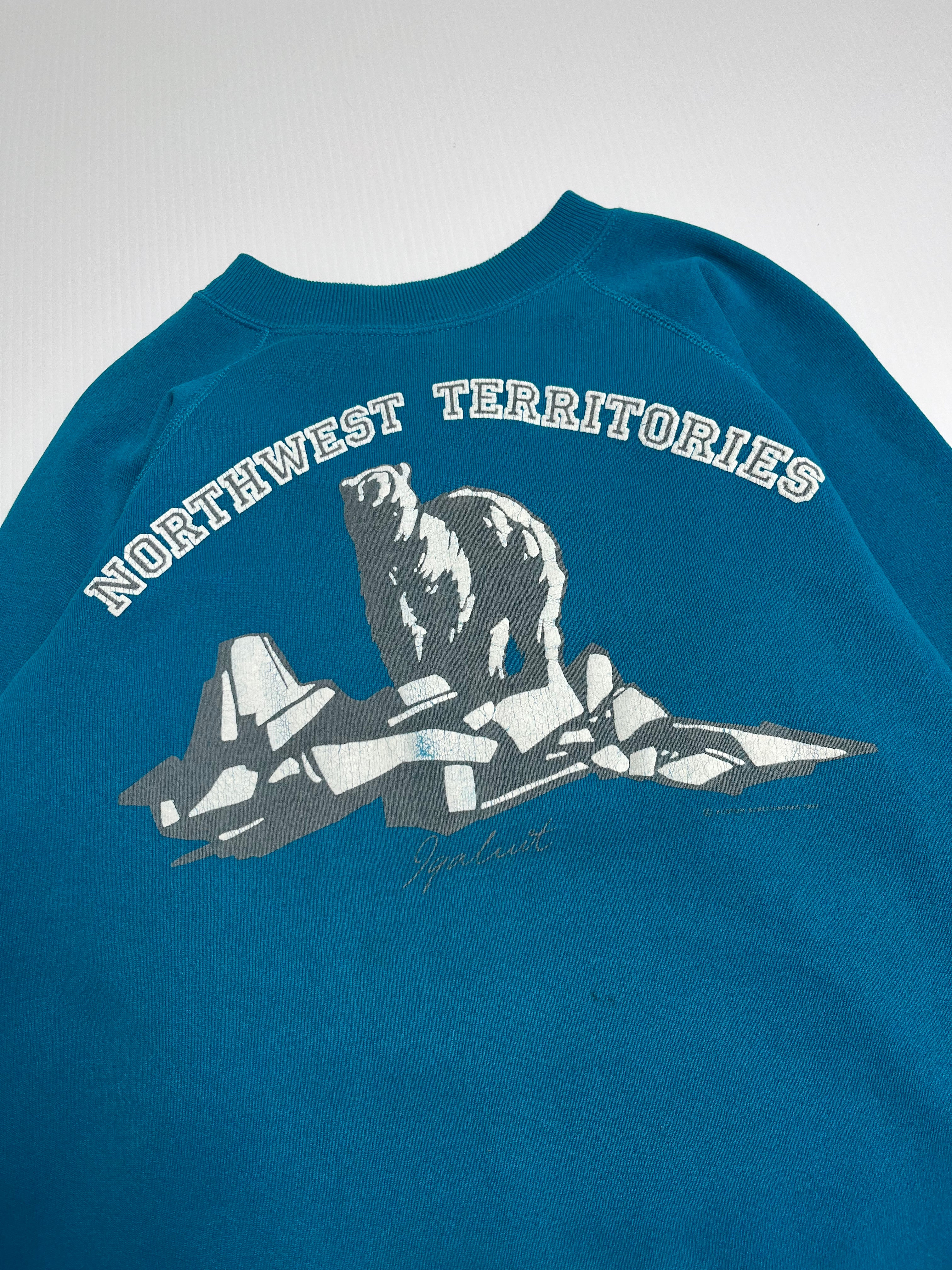 90s Northwest Territories Polar Bear Crewneck L