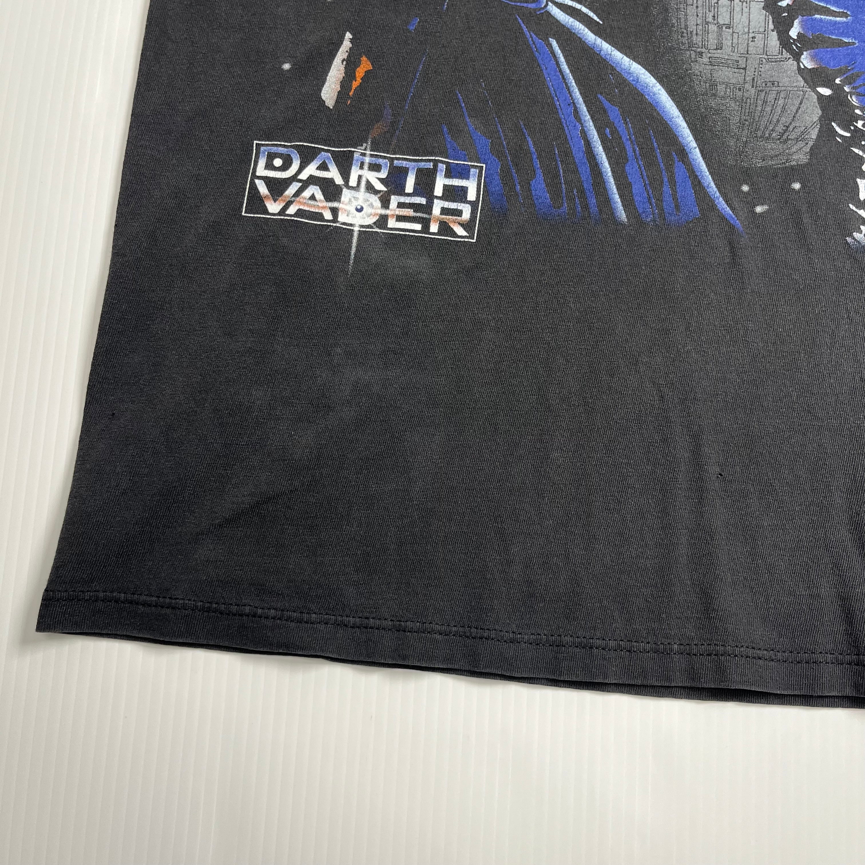 1997 Lucasfilm Darth Vader Star Wars Graphic Tee S