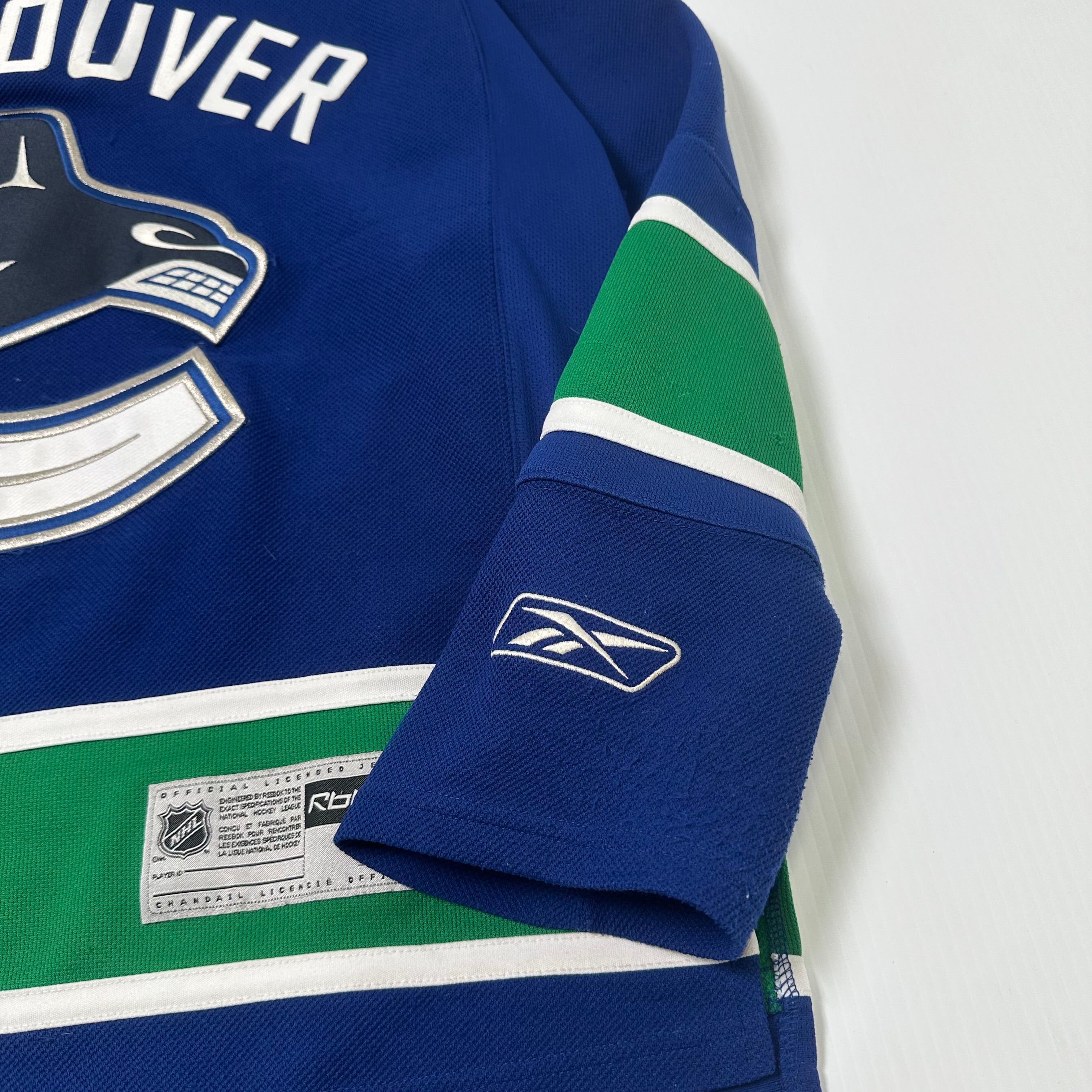 Reebok Vancouver Canucks NHL Hockey Jersey L