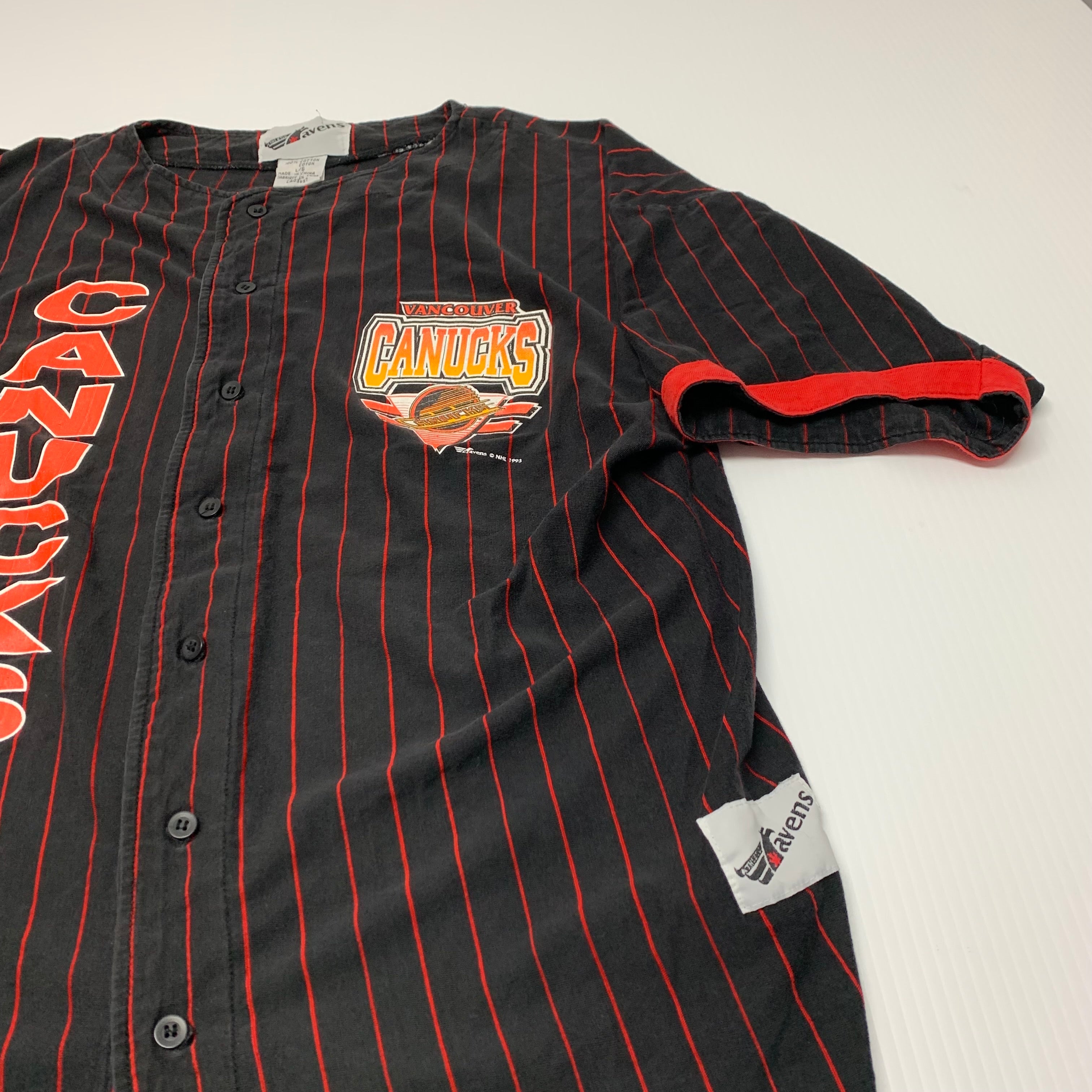 93’ Canucks Baseball Shirt L
