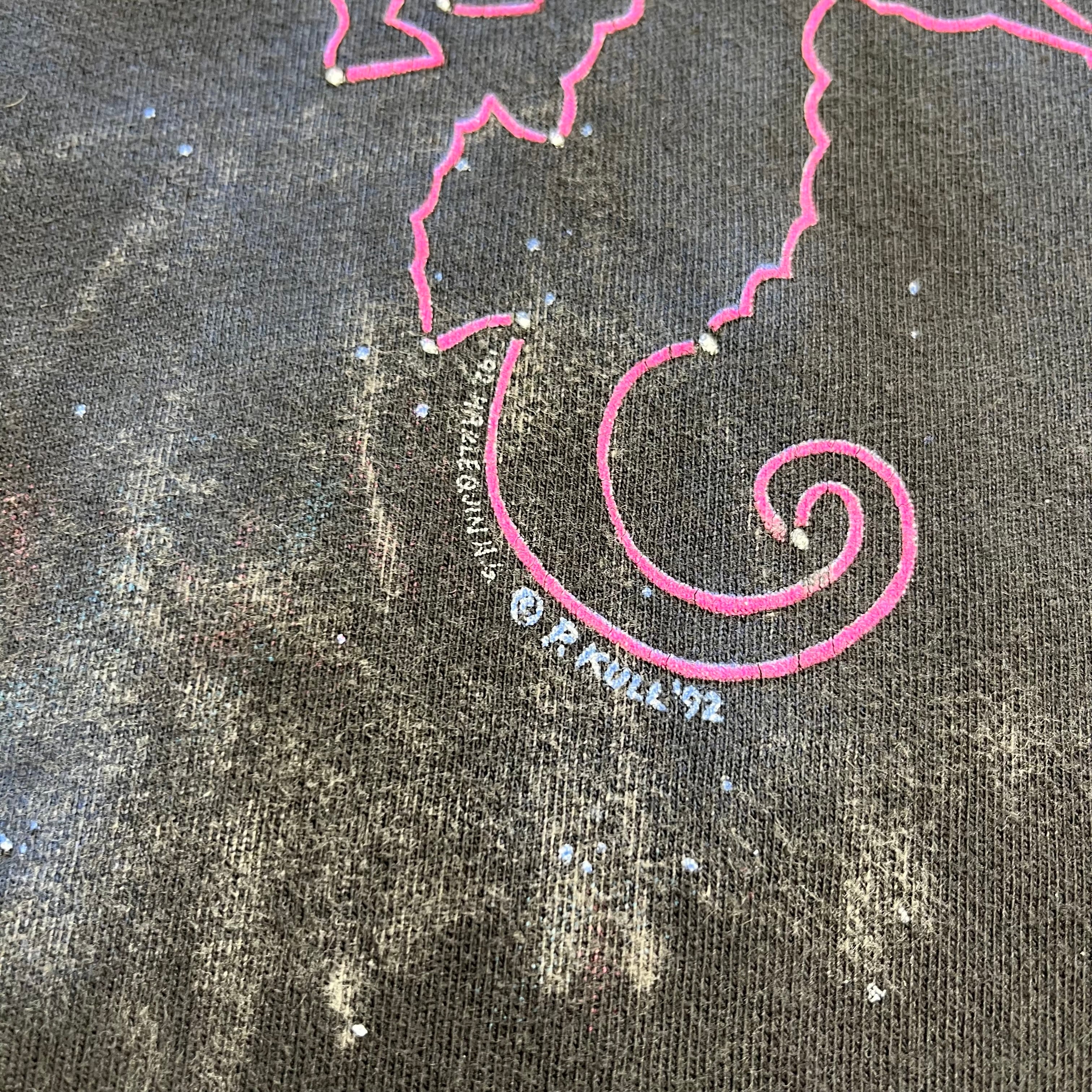 1992 Harlequin One Earth One Chance AOP Graphic Tee L