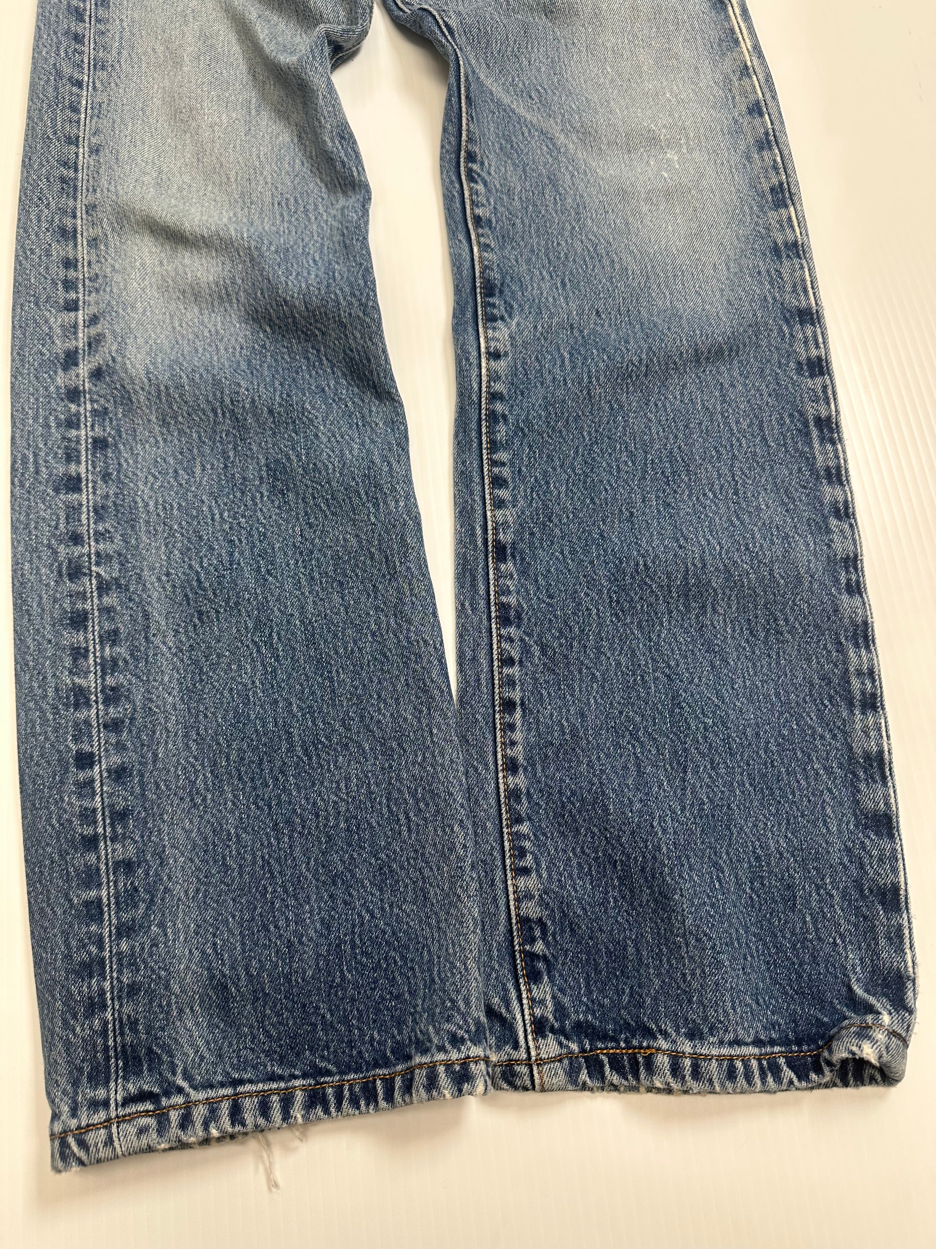 Vintage Levi's 501 Medium Wash Denim 27