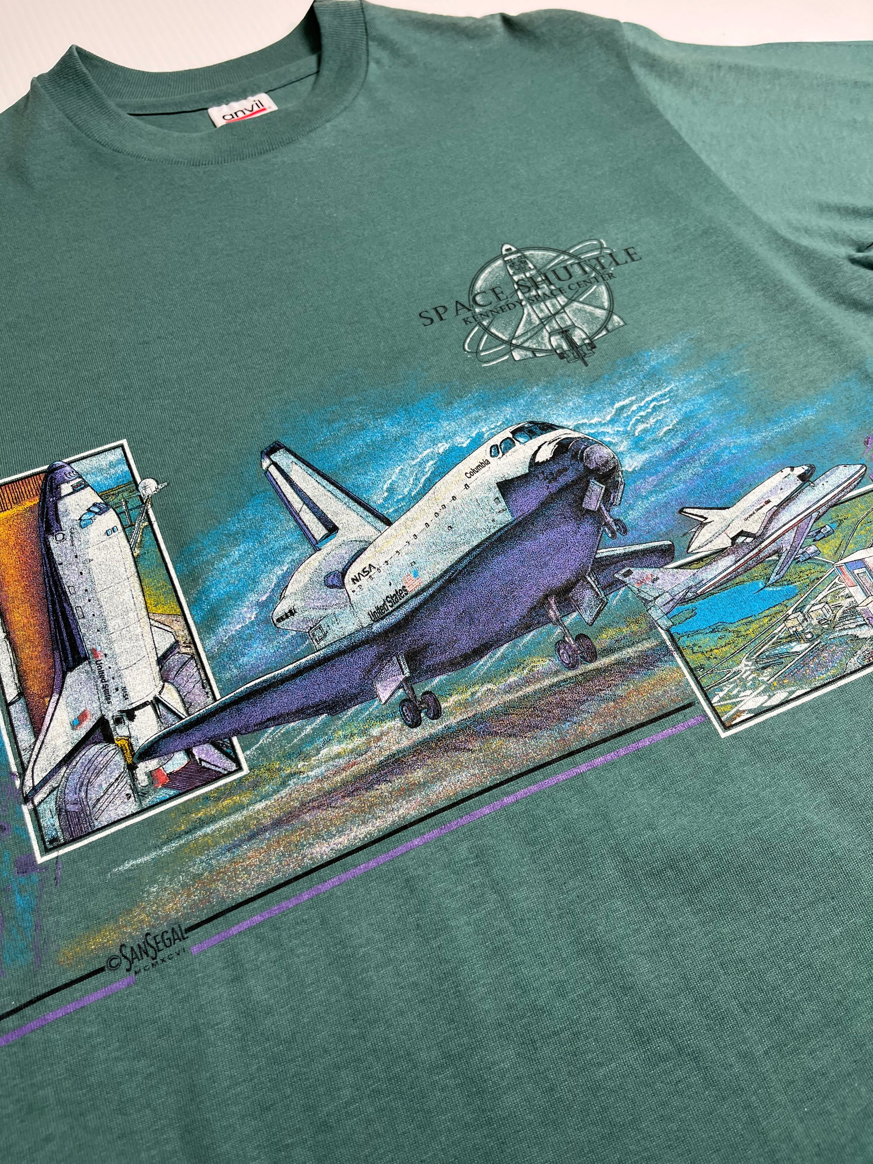 Vintage Kennedy Space Centre Graphic Tee M