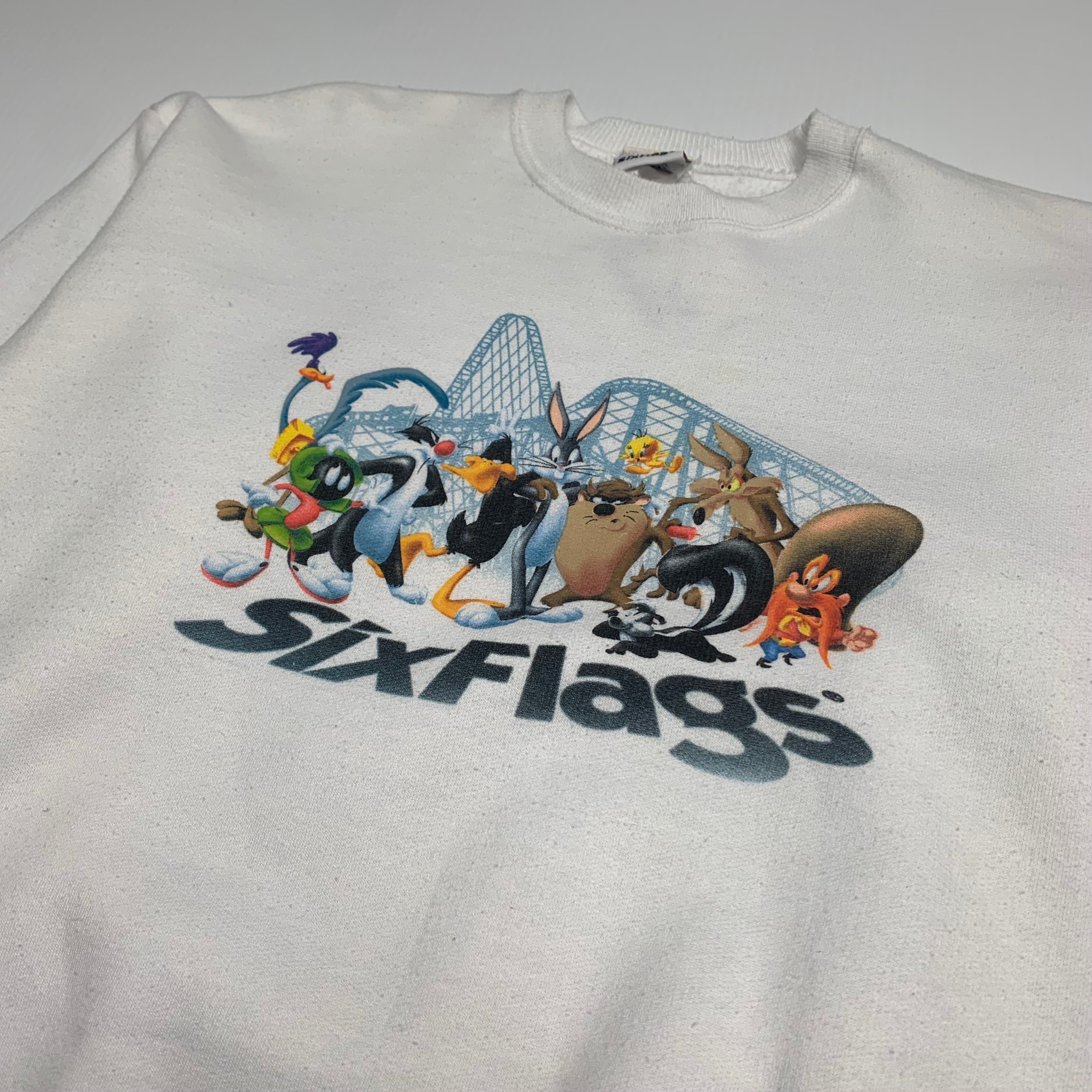 Vintage Six Flags Looney Tunes Crewneck YXL