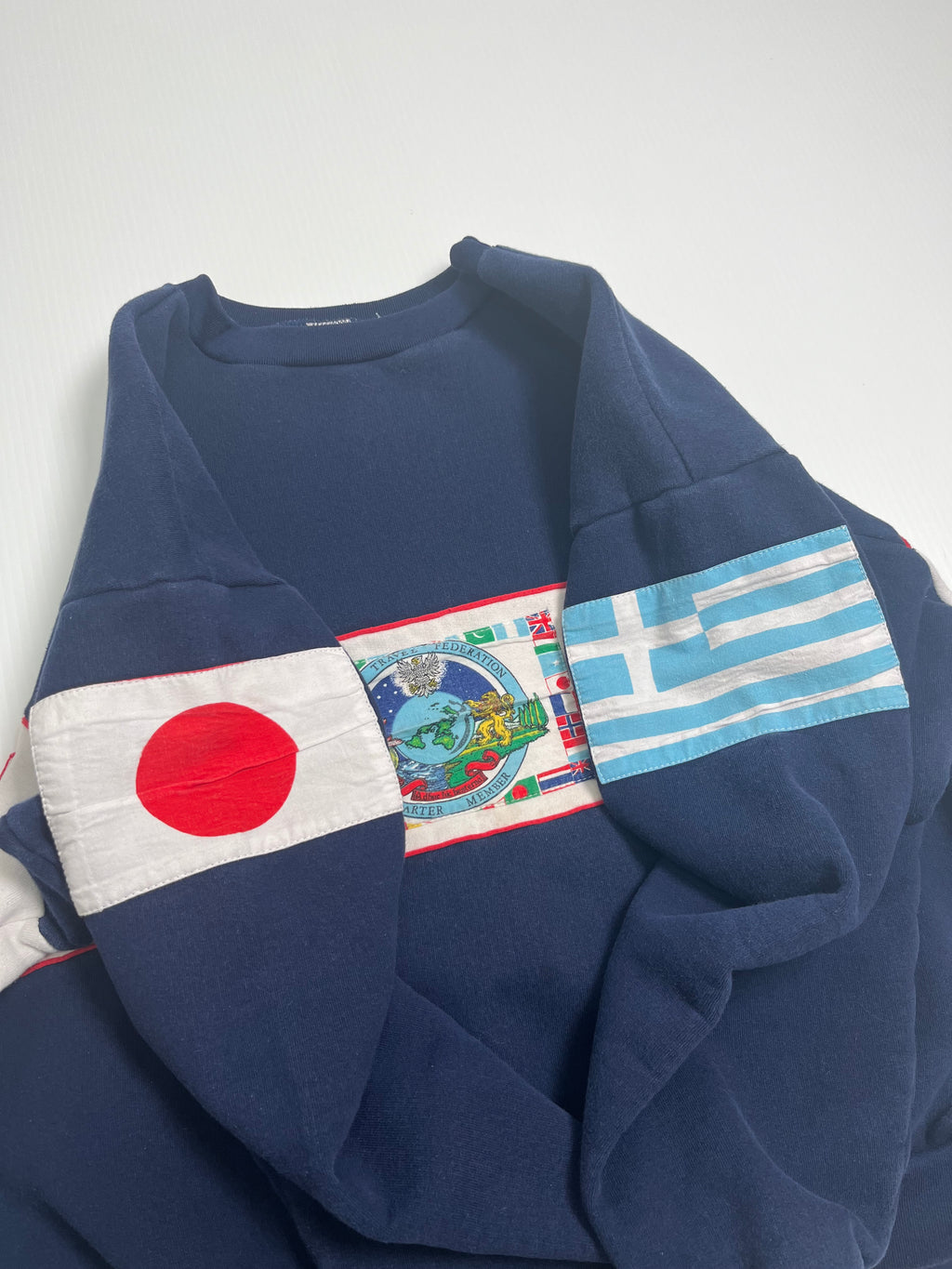 Vintage World Travel Federation Flags Crewneck XL