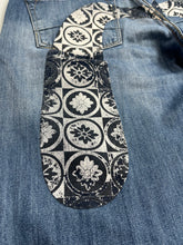 Load image into Gallery viewer, Evisu Faded Denim Shorts 34
