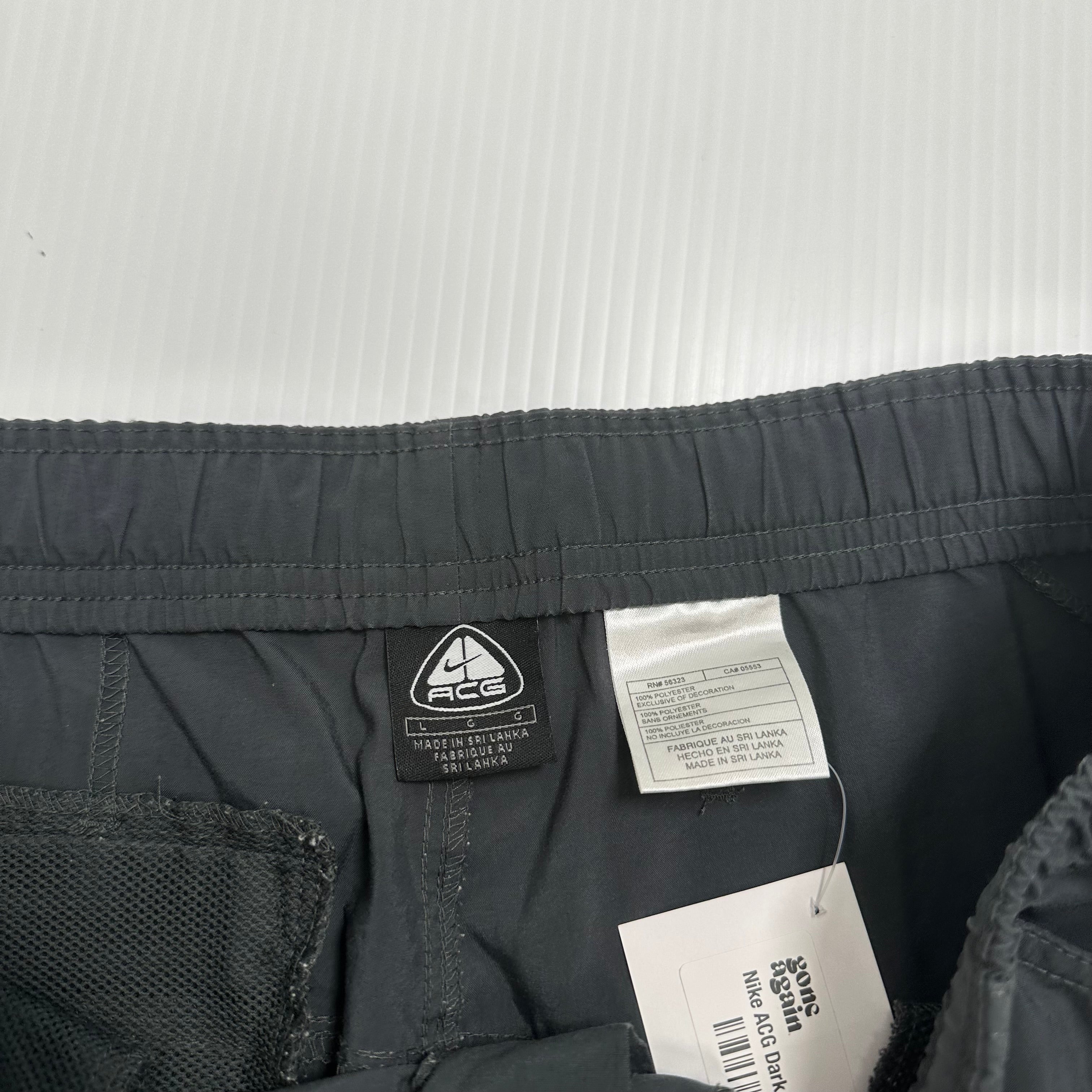 Vintage Nike ACG Wide Leg Cargo Pants L