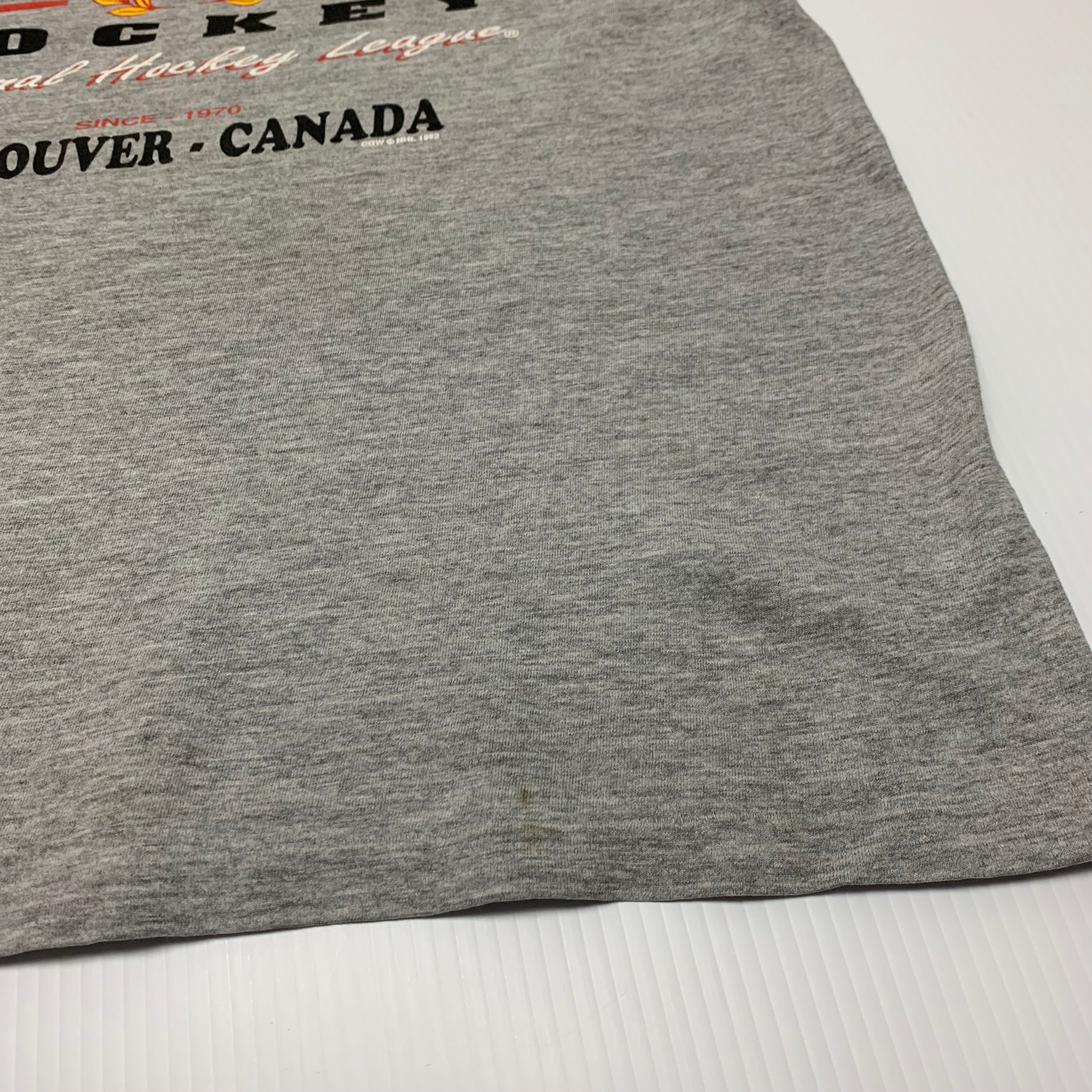 92’ Canucks Tee L