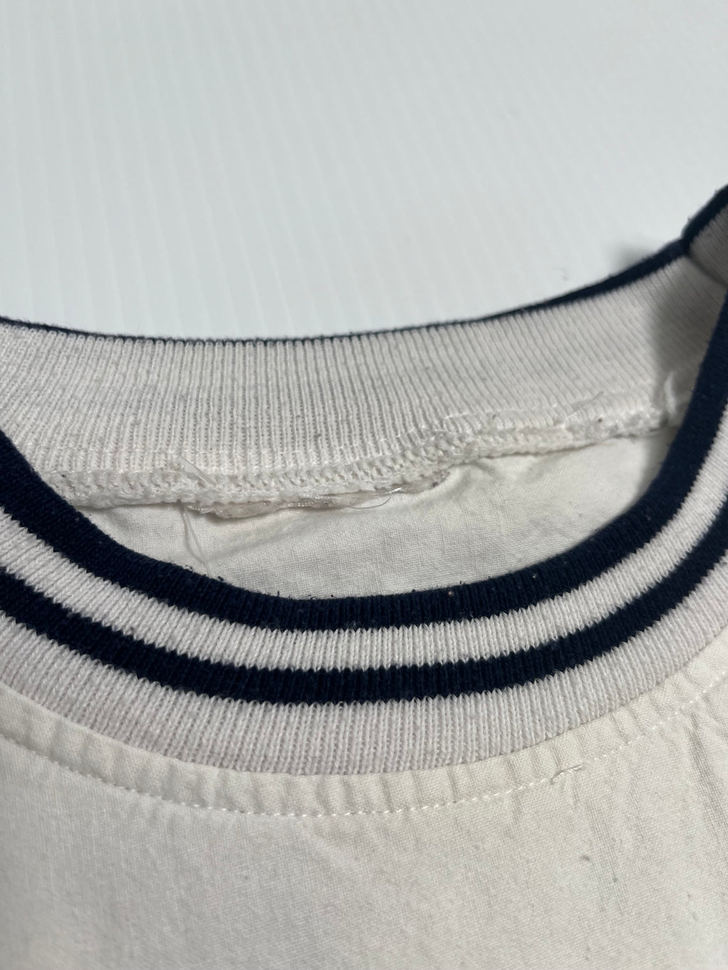Vintage Adidas Canada Auckland '90 Light Crewneck XL