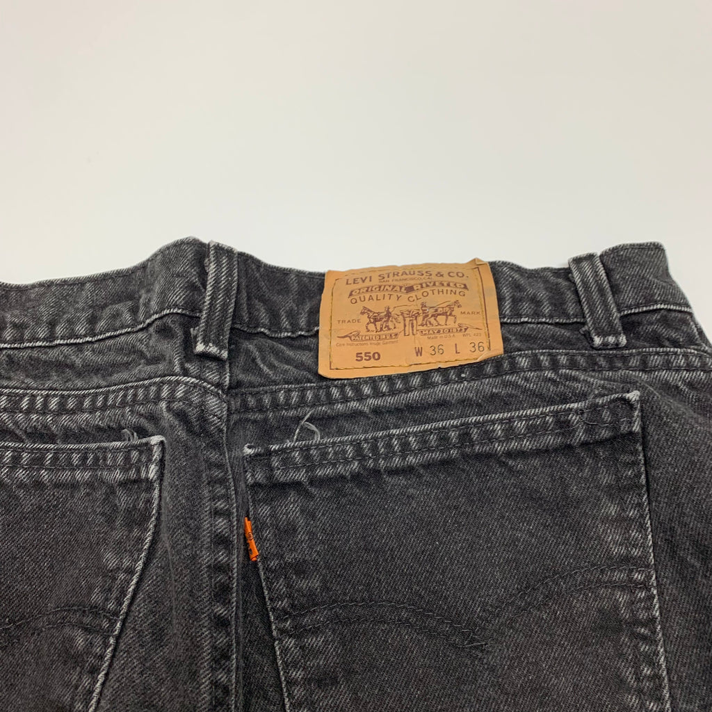 Vintage Black Levi’s Orange Tab 550 32x35