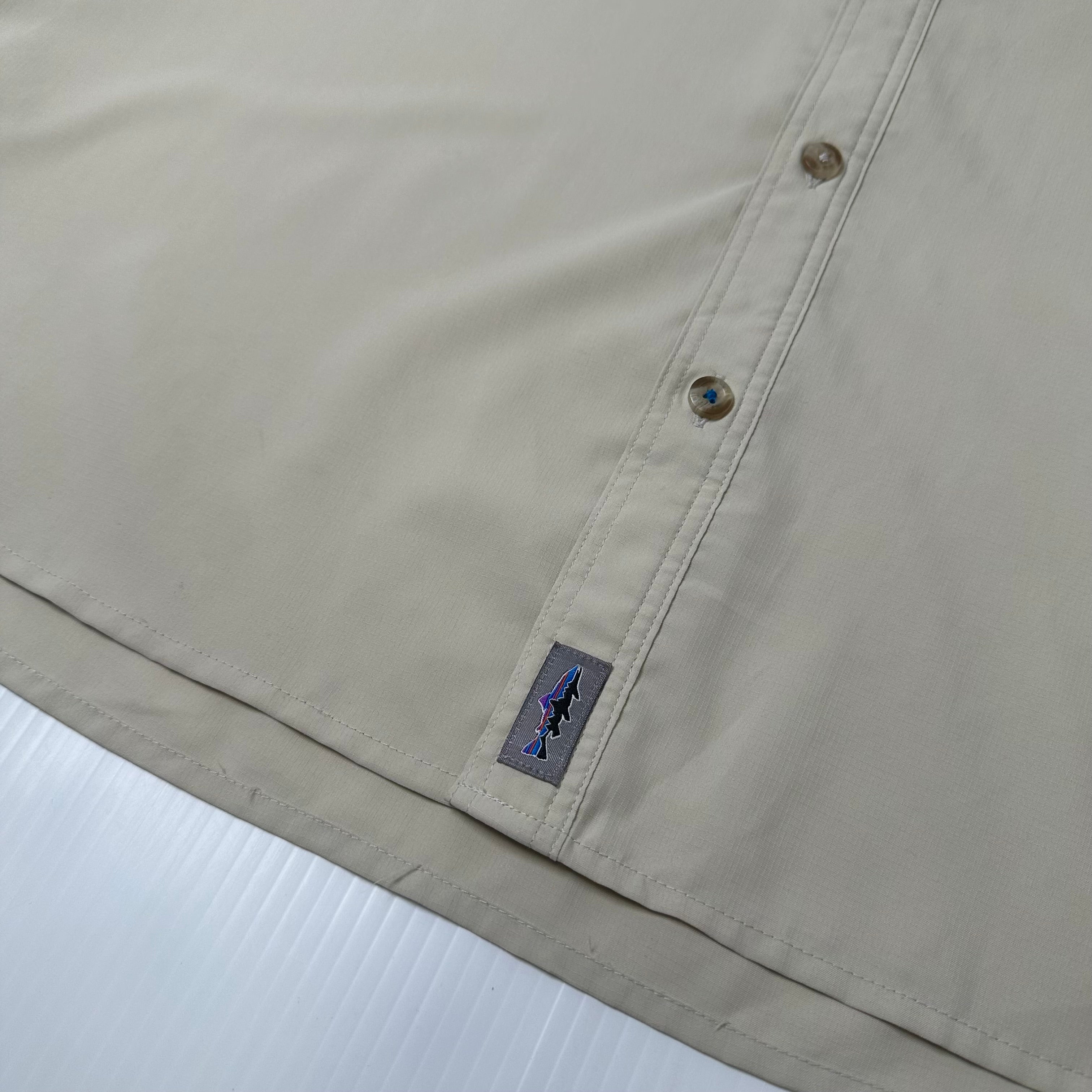 Patagonia Technical Button Up Shirt L