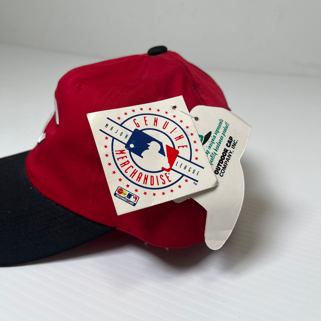 Vintage BNWT Cincinnati Reds MLB Snapback Hat