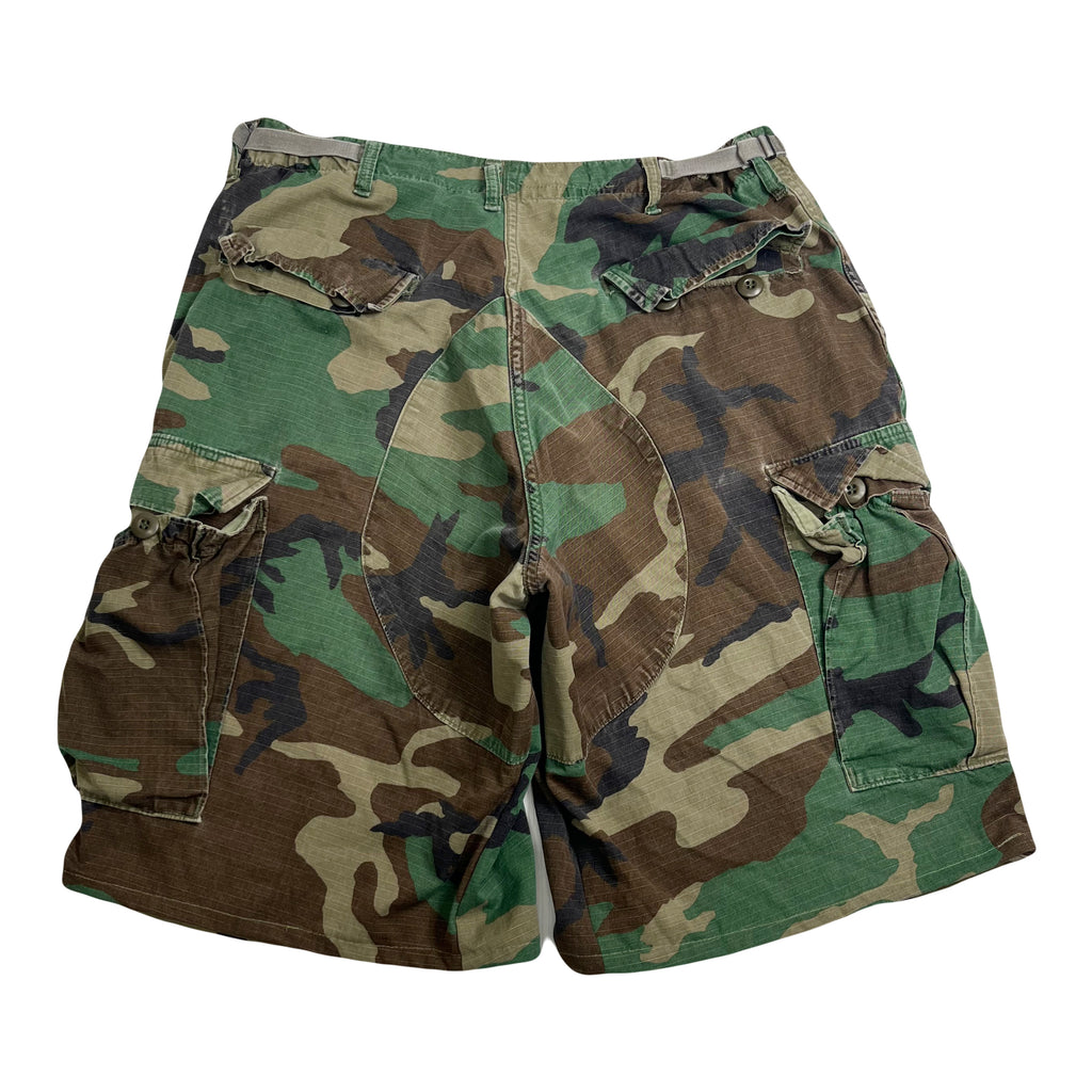 Vintage Camo Custom Reworked Baggy Cargo Shorts 31