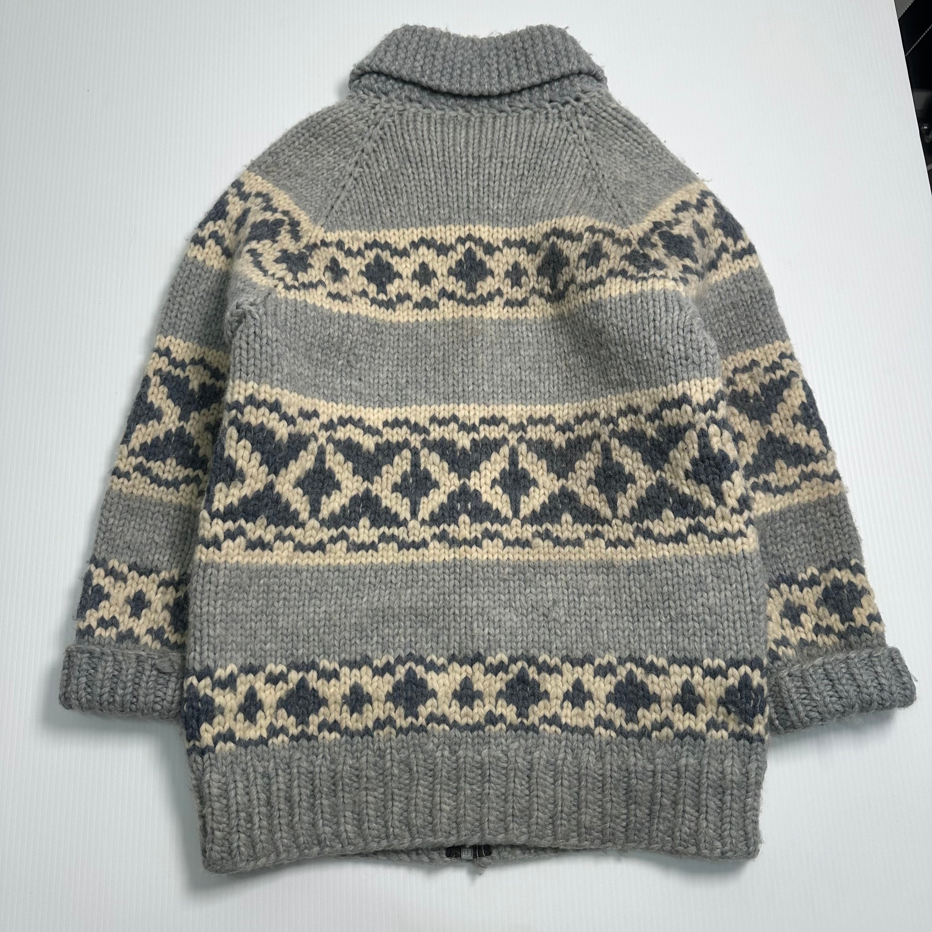 Vintage Cowichan Knit Pattern Sweater L