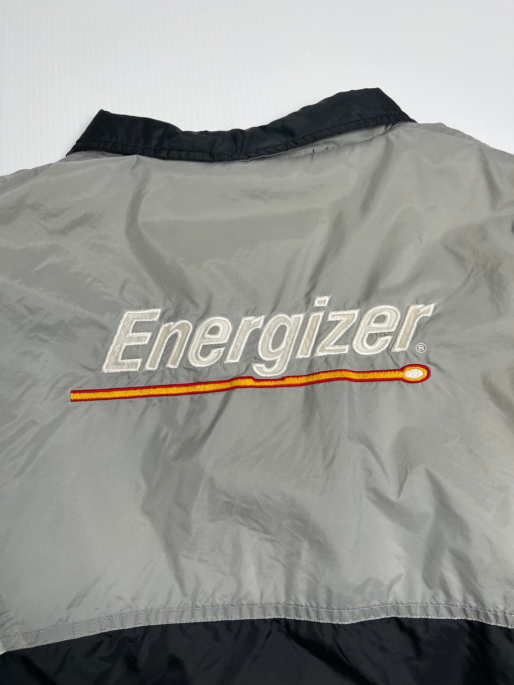 Vintage Energizer Bunny Windbreaker L