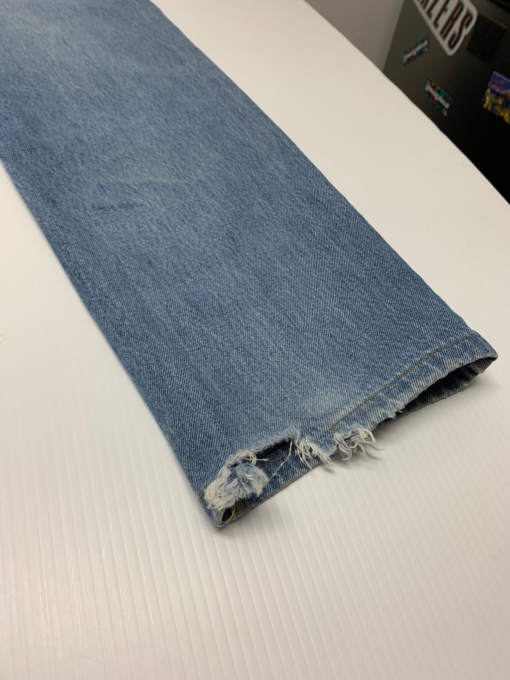 Vintage Medium Wash Levi’s 505 35