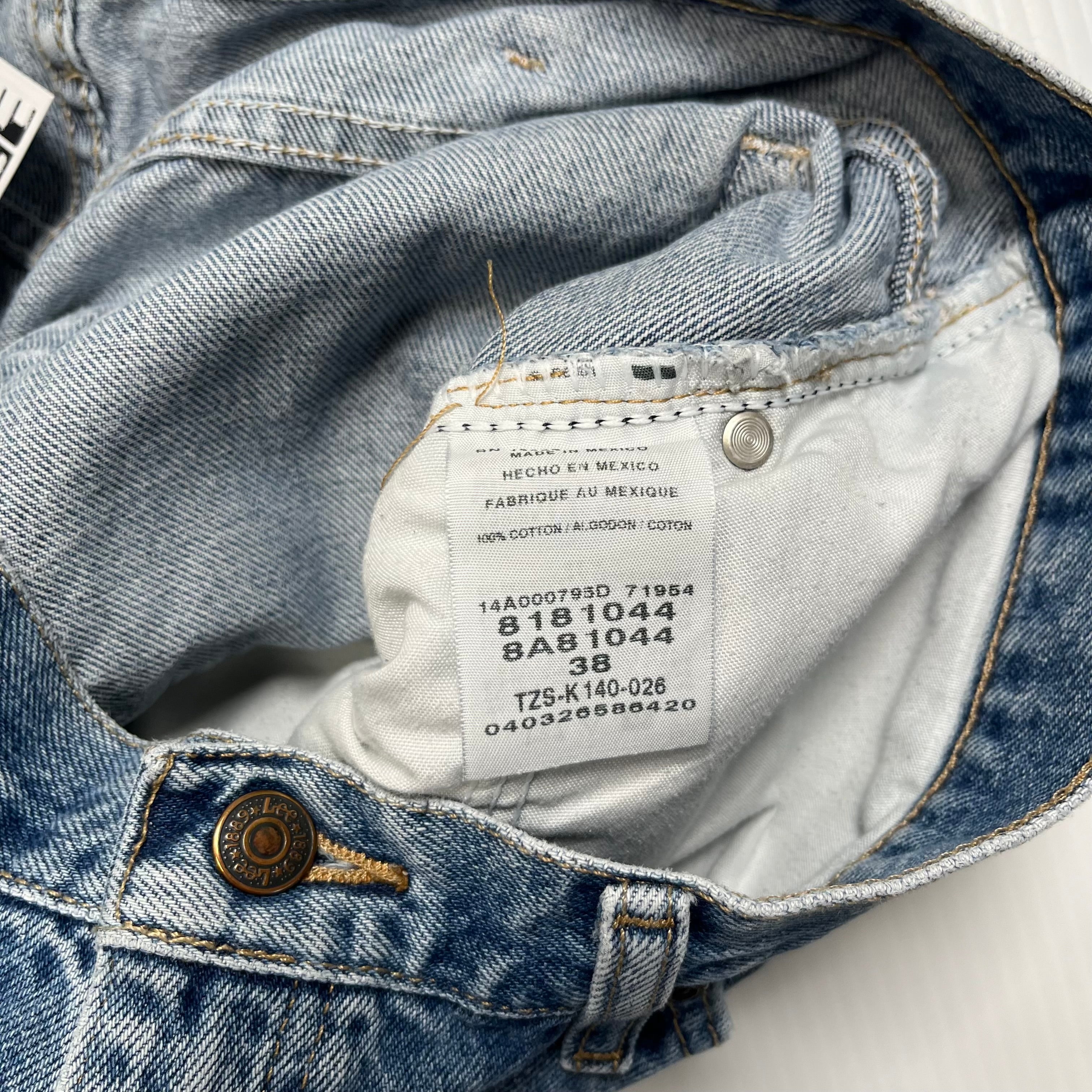 Vintage Lee Medium Wash Denim Shorts 38