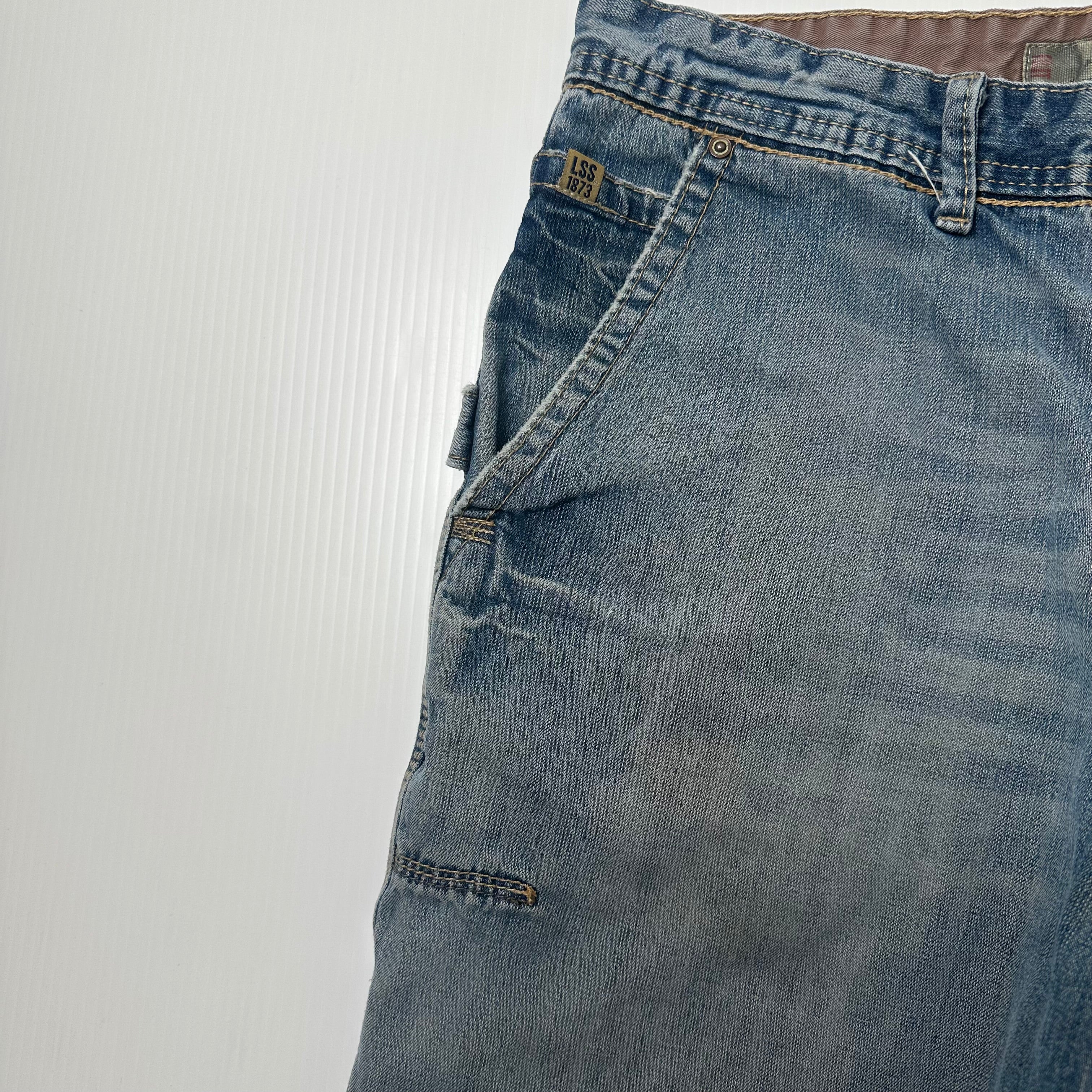 Vintage Levi's Signature Carpenter Denim Shorts 34