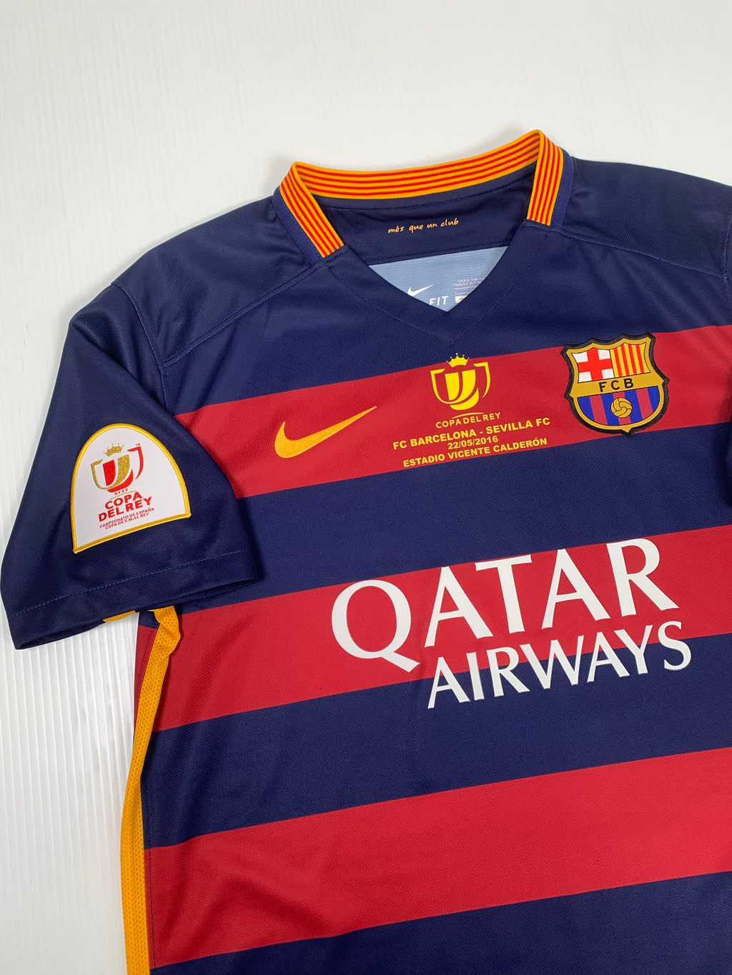 2015-16 Nike FC Barcelona Neymar #11 Copa Del Ray Home Kit M
