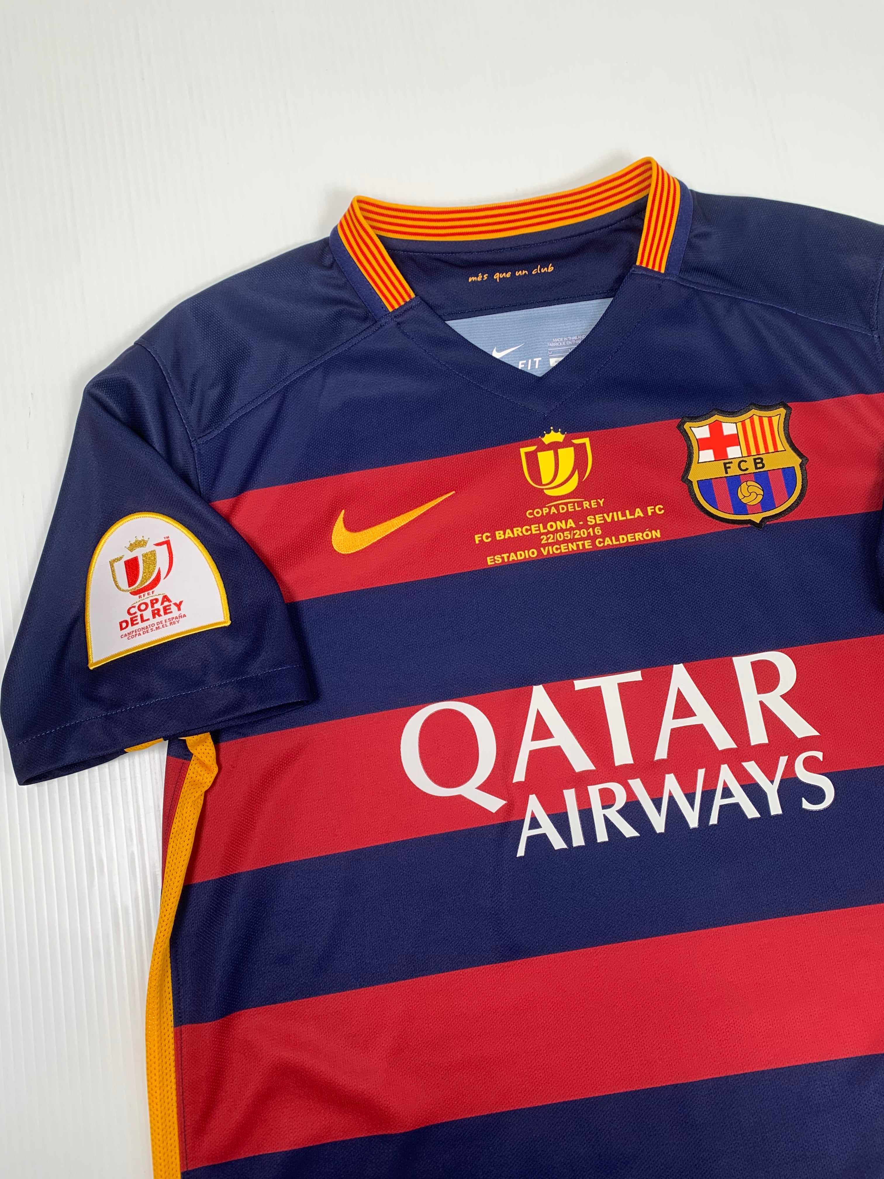 2015-16 Nike FC Barcelona Neymar #11 Copa Del Ray Home Kit M