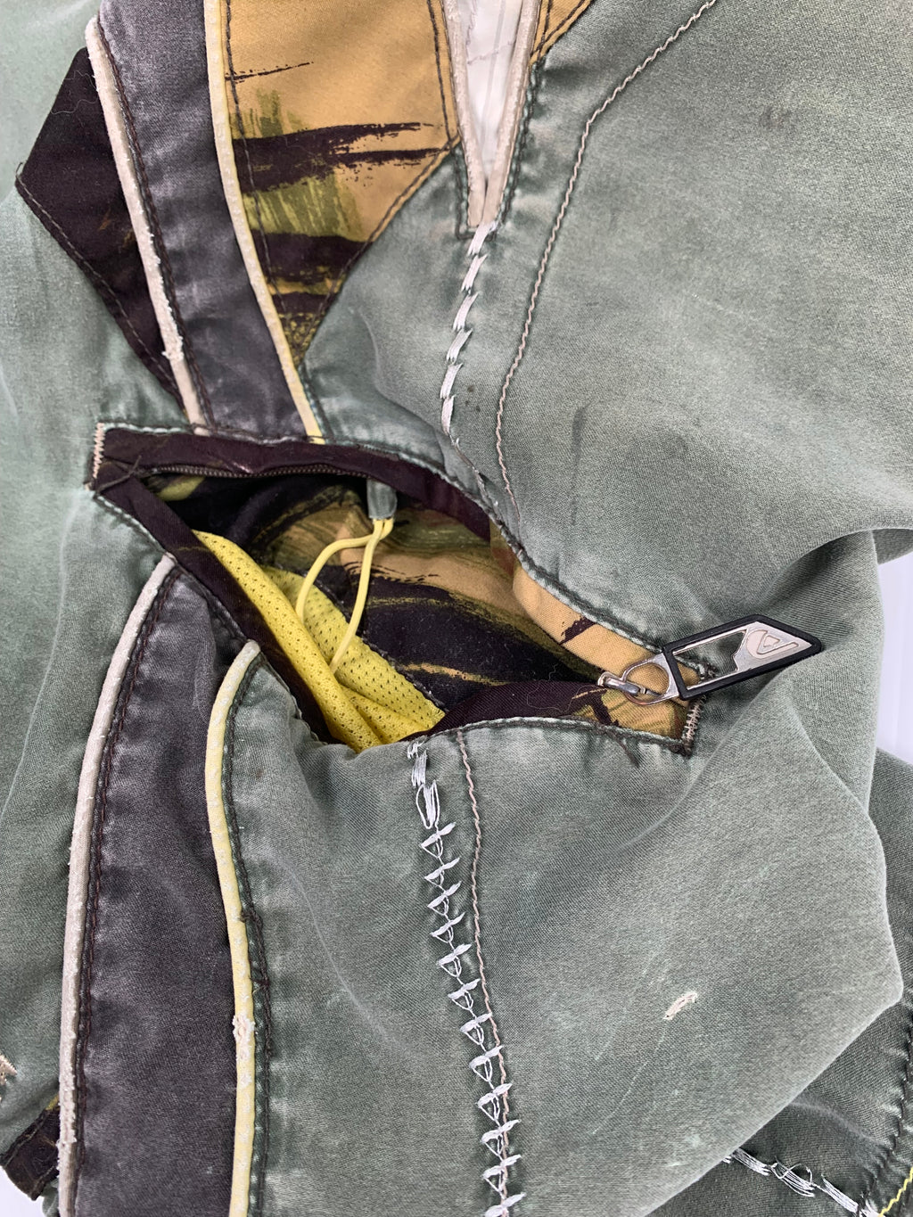 Y2K Quiksilver Faded Swim Trunks M