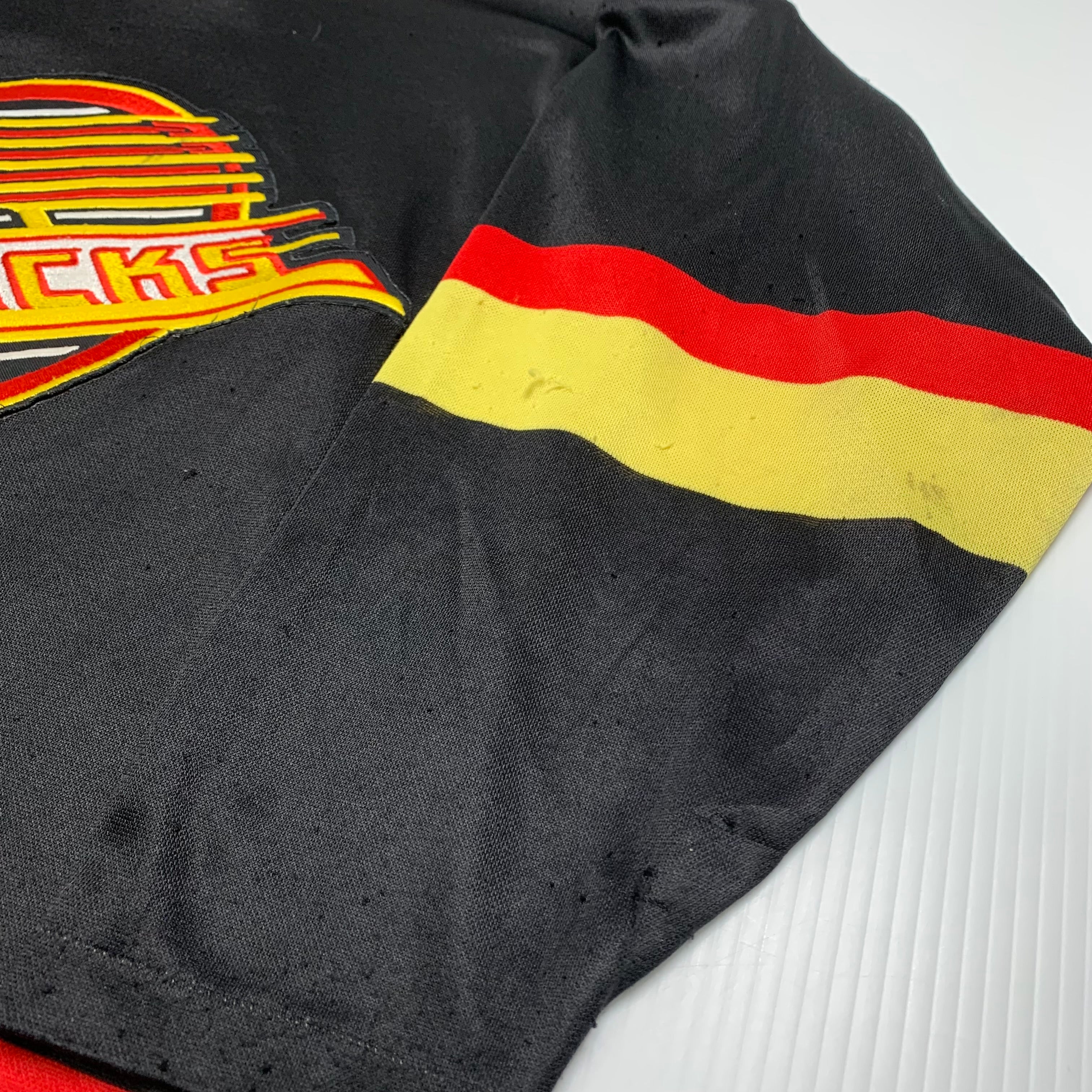 Canucks Flying Skate Jersey S