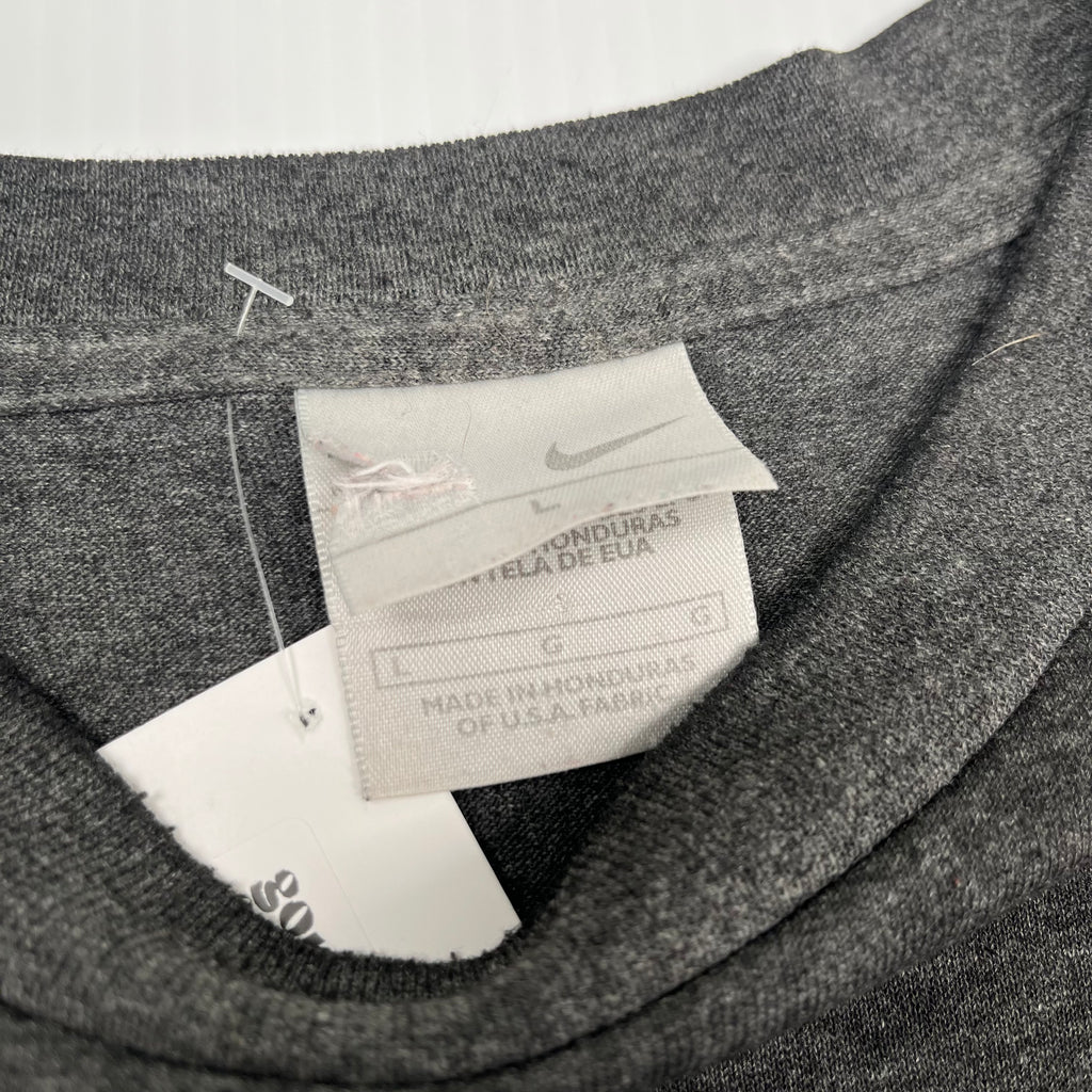 2000s Nike Mini Swoosh Tee L