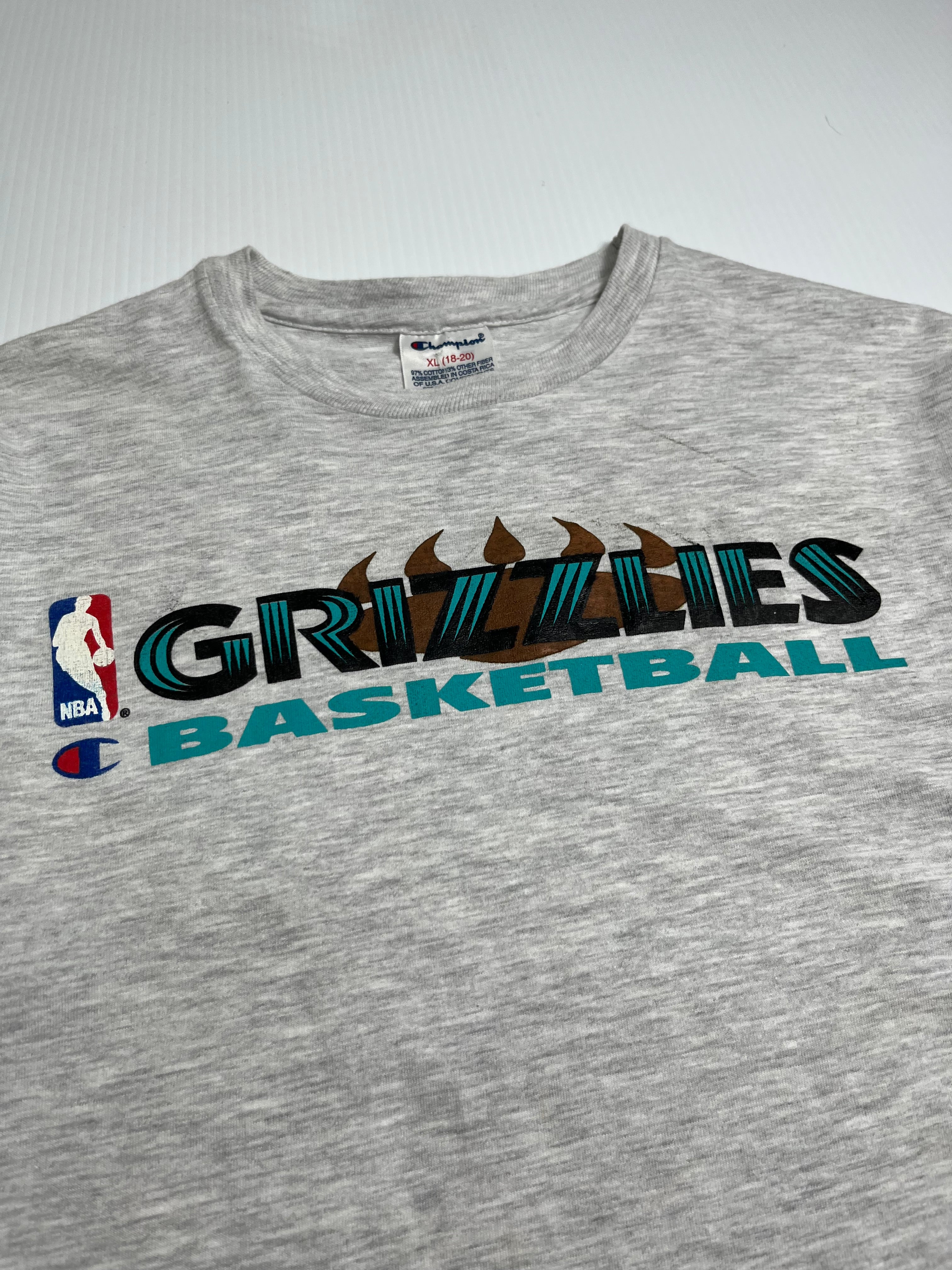 90s Champion Vancouver Grizzlies Tee Y-XL