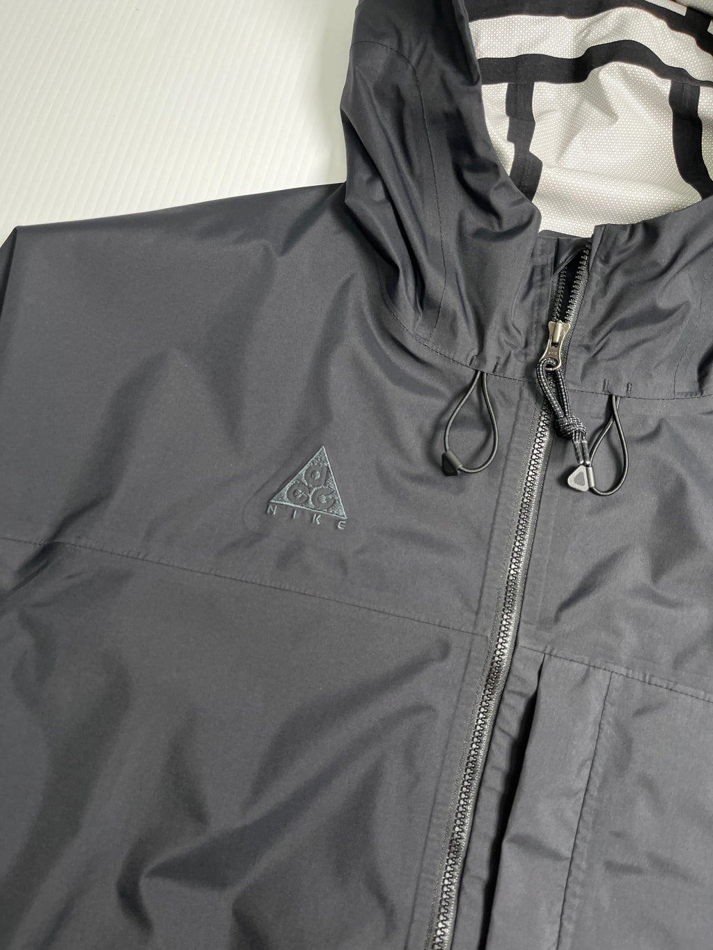 Nike ACG Light Windbreaker Jacket XS