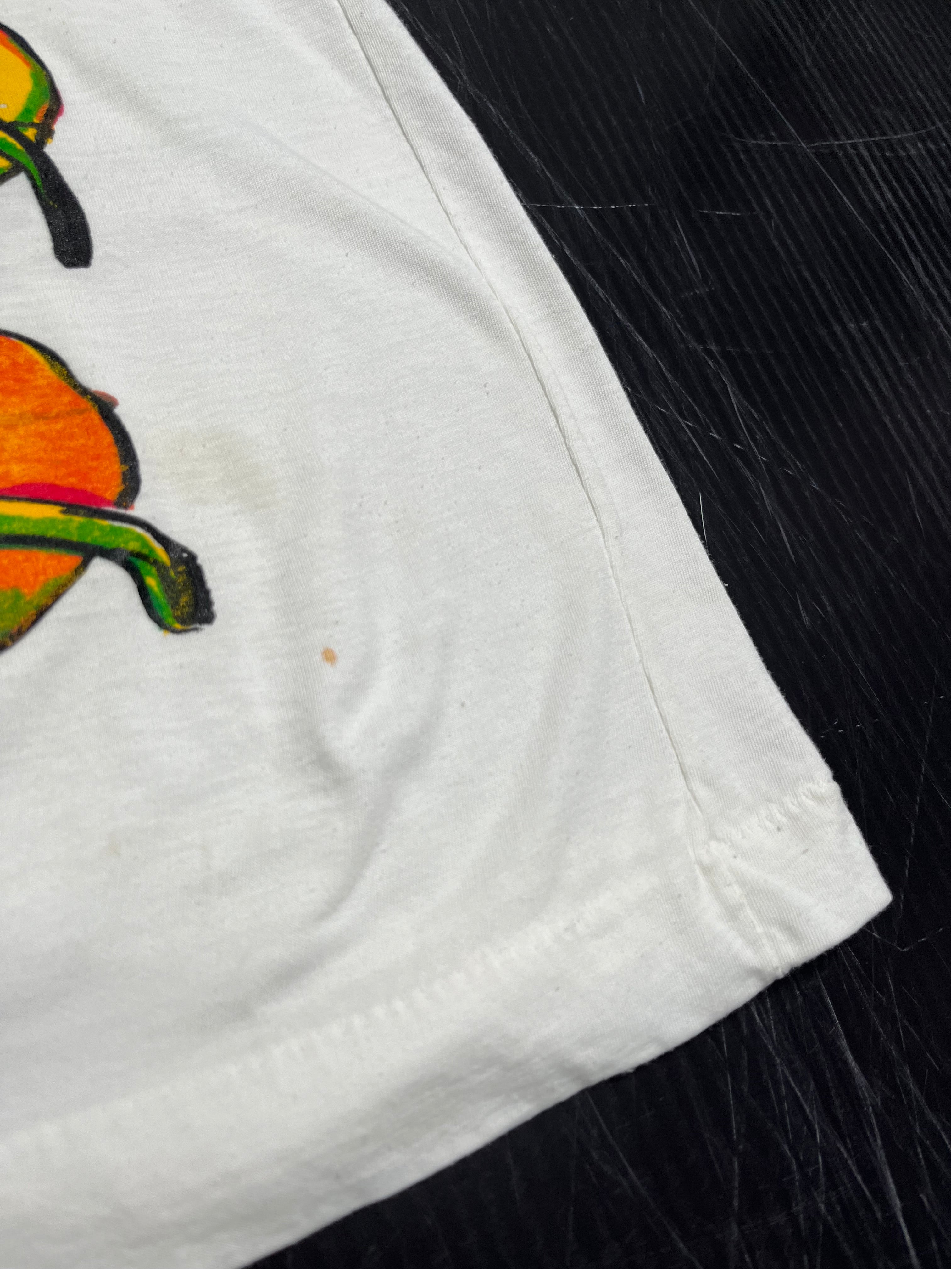 1995 Ixtapa Peppers Graphic Tee L