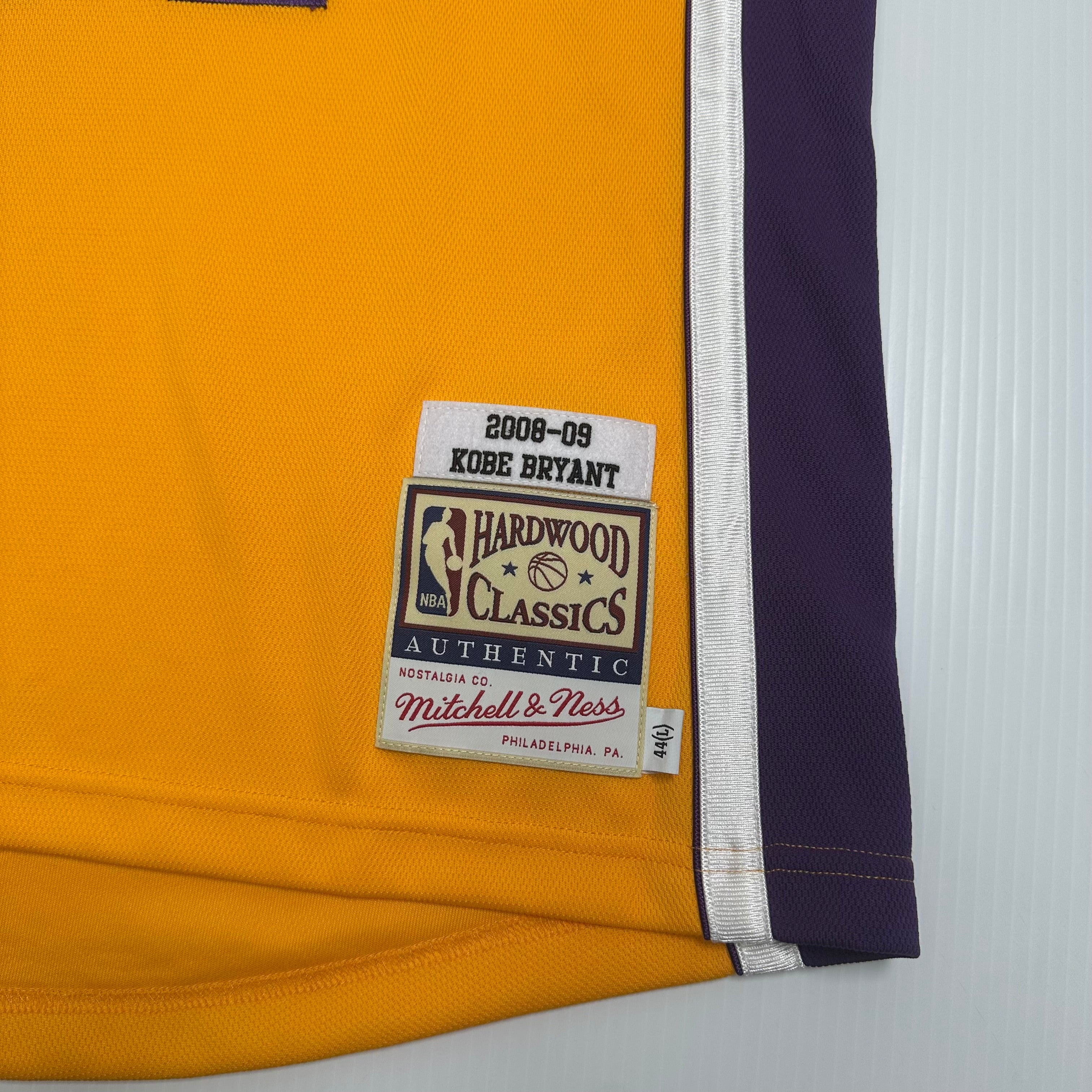Mitchell & Ness LA Lakers Kobe Bryant #24 Basketball Jersey L