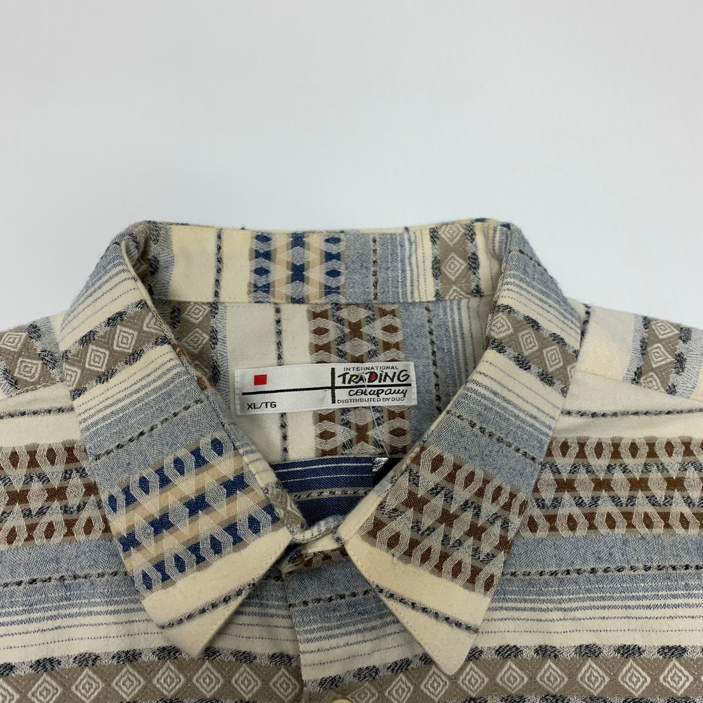 Patterned International Trading Company ButtonUp XL