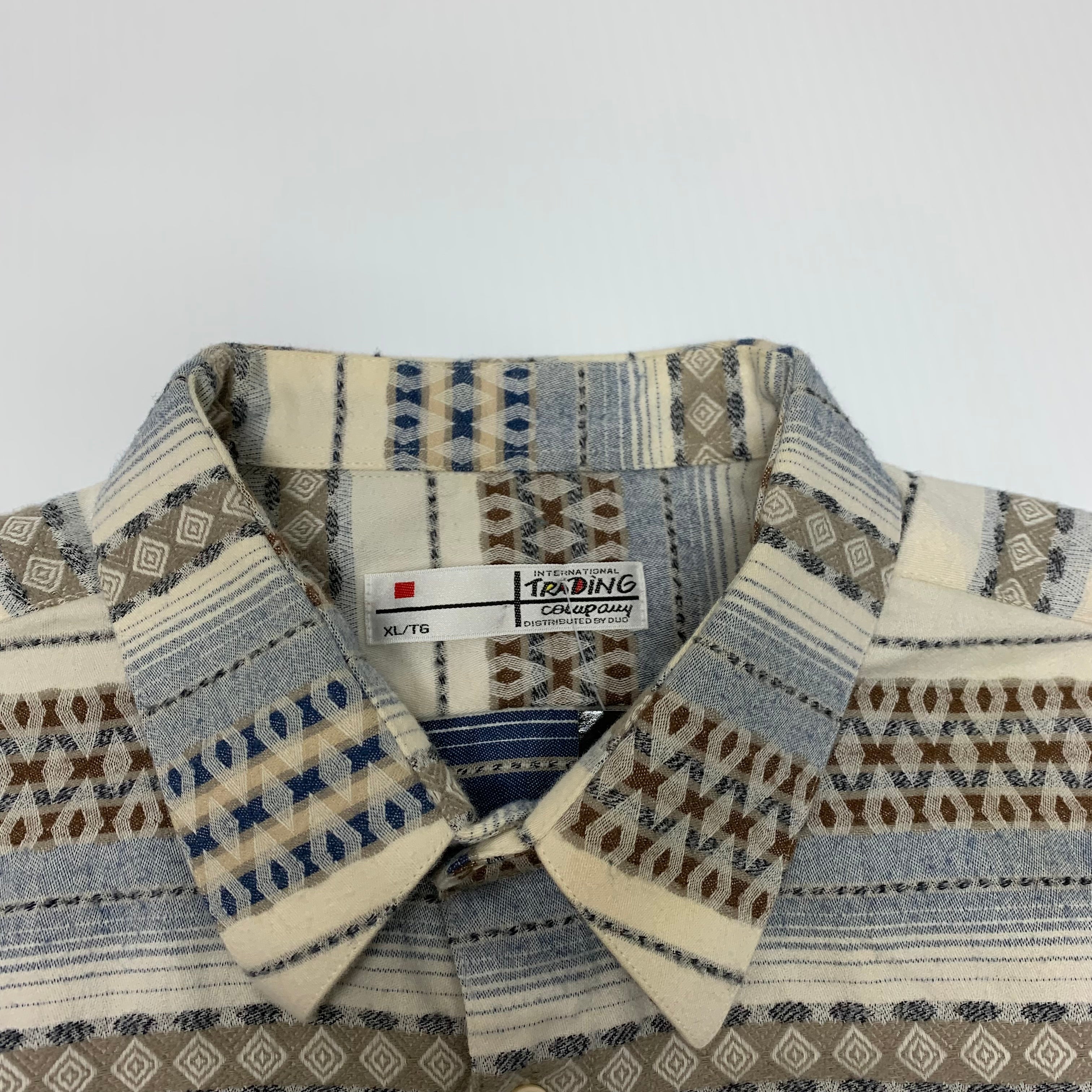 Patterned International Trading Company ButtonUp XL
