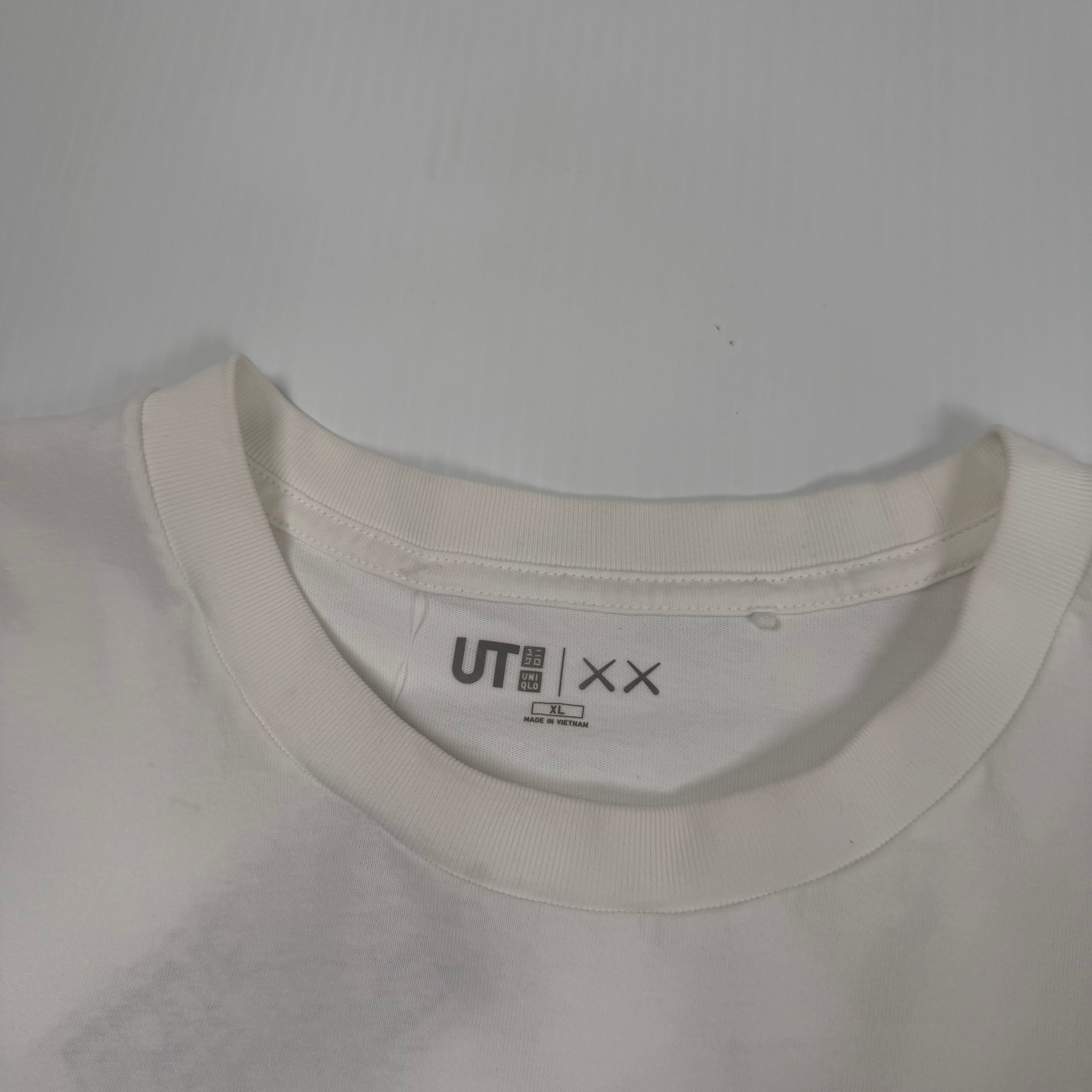 KAWS x Uniqlo Graphic Tee XL